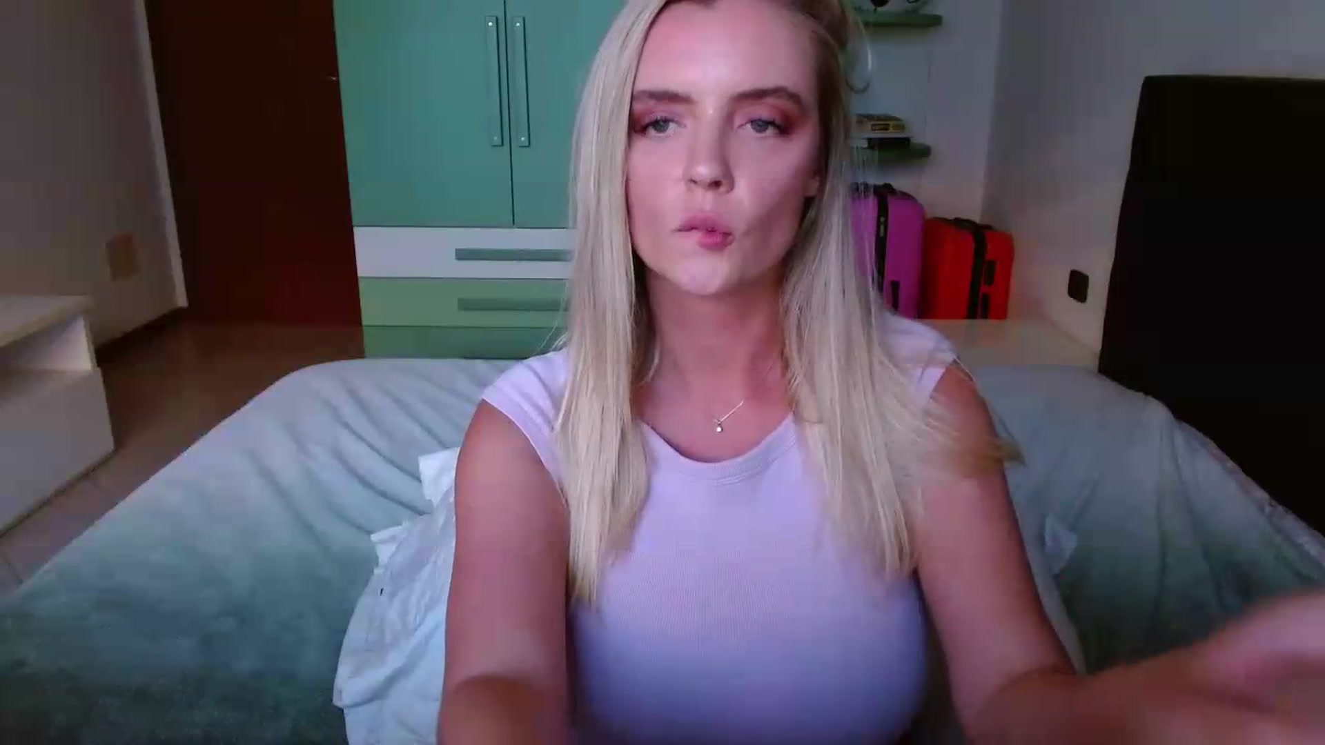 Gallery image thumbnail from MissAura's myfreecams stream on, 06/12/2026, 17:57 image 7 of 20
