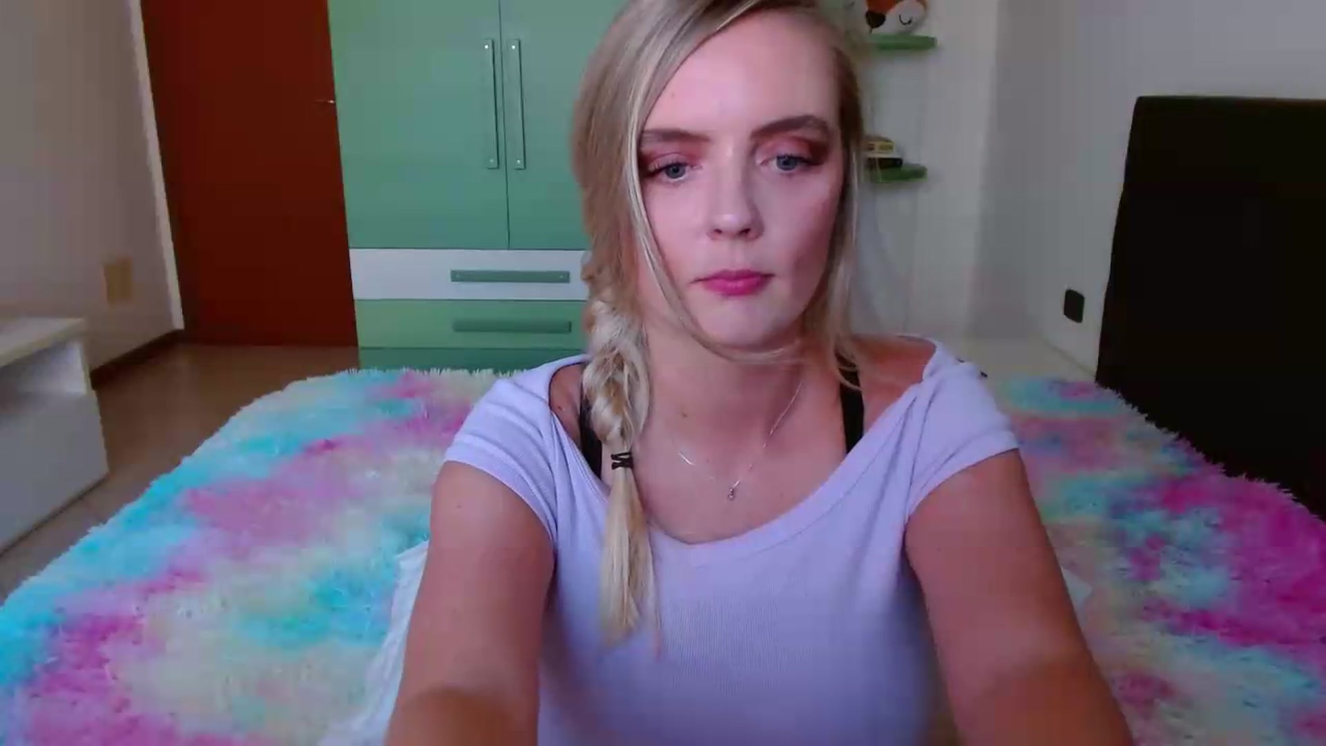 Gallery image thumbnail from MissAura's myfreecams stream on, 06/26/2026, 14:20 image 3 of 20