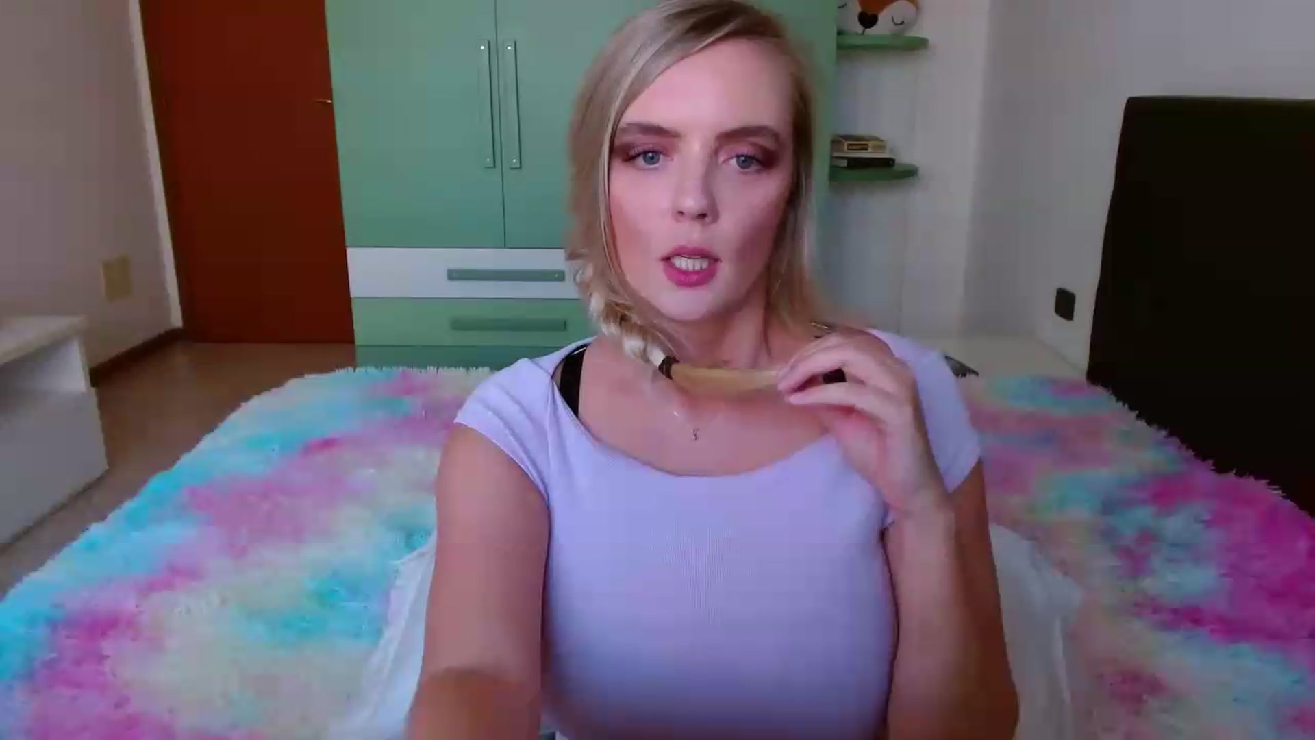 Gallery image thumbnail from MissAura's myfreecams stream on, 06/26/2026, 14:20 image 7 of 20
