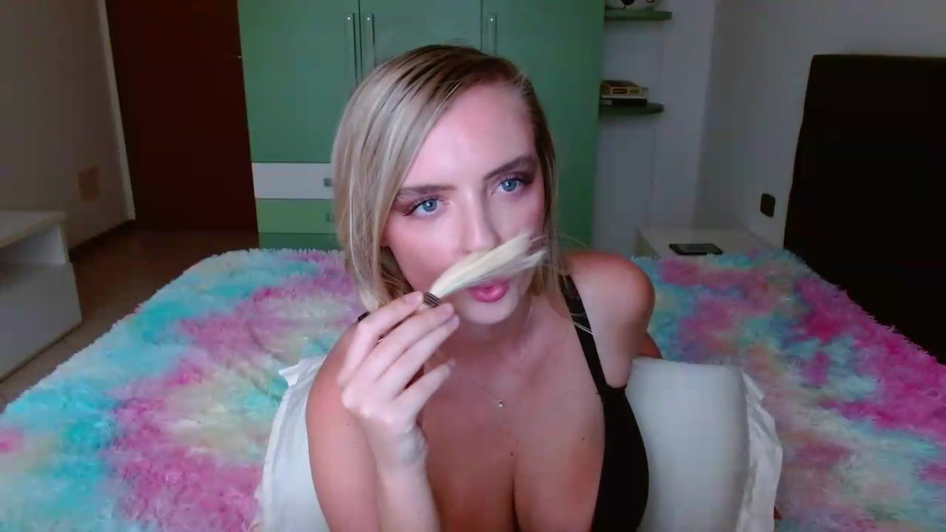 Gallery image thumbnail from MissAura's myfreecams stream on, 07/01/2026, 14:09 image 7 of 20