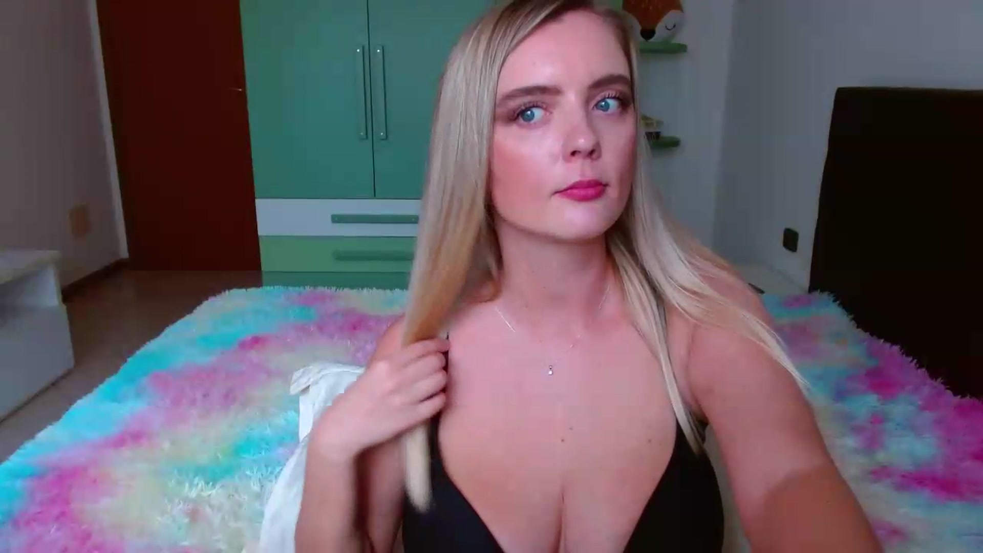 Gallery image thumbnail from MissAura's myfreecams stream on, 07/10/2026, 13:46 image 9 of 20