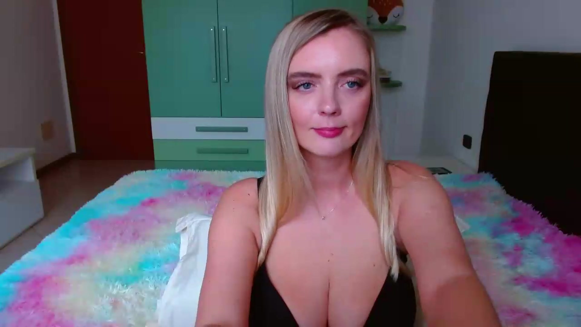 Gallery image thumbnail from MissAura's myfreecams stream on, 07/10/2026, 13:46 image 16 of 20