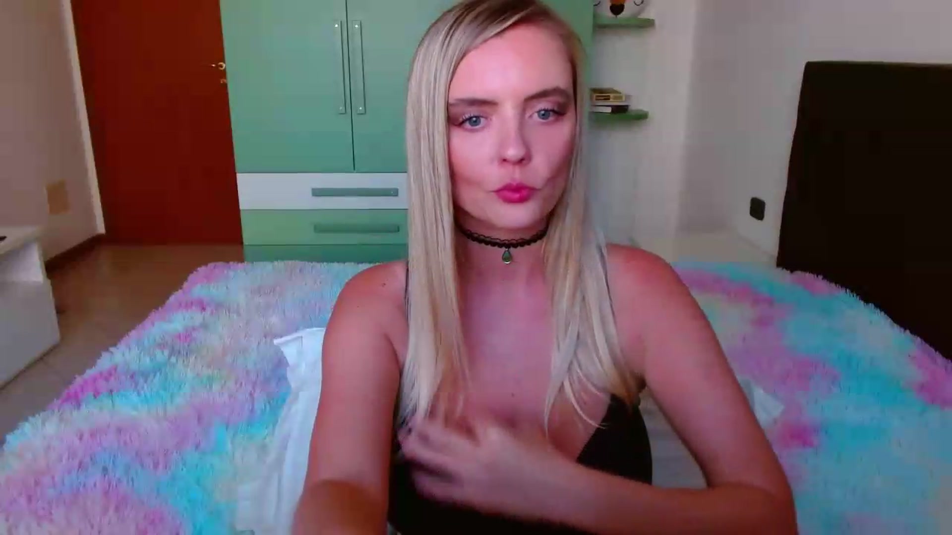Gallery image thumbnail from MissAura's myfreecams stream on, 07/14/2026, 16:43 image 10 of 20