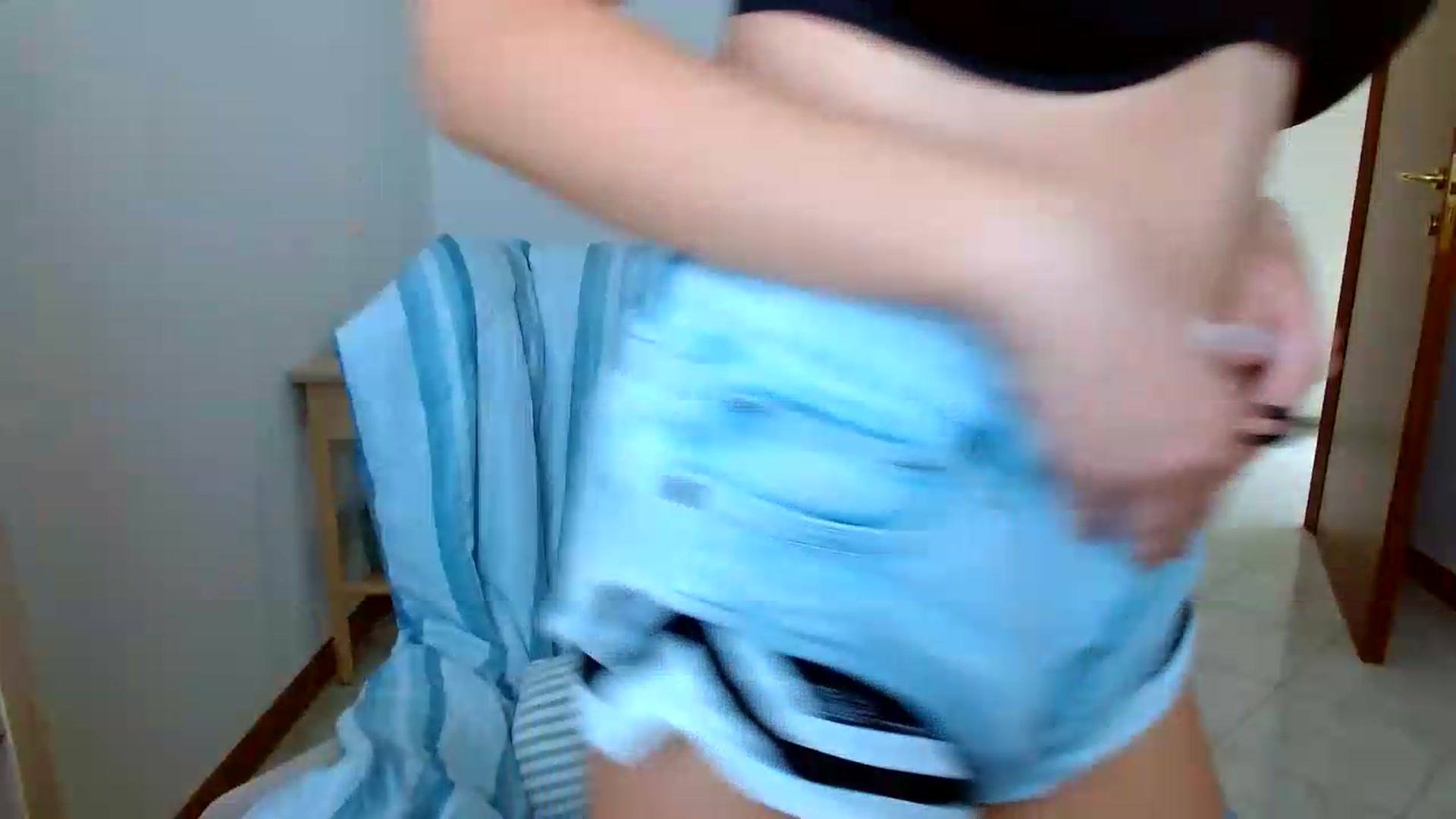 Gallery image thumbnail from MissAura's myfreecams stream on, 08/13/2026, 08:14 image 3 of 20