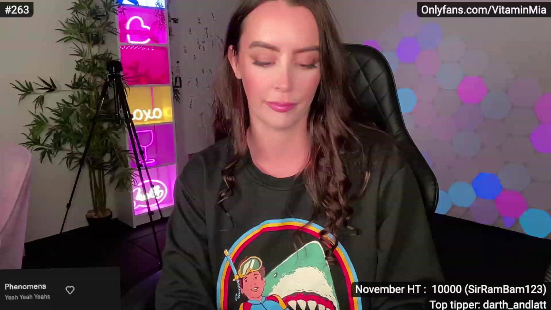Gallery image thumbnail from MissAustralia's myfreecams stream on, 11/16/2022, 08:49 image 20 of 20