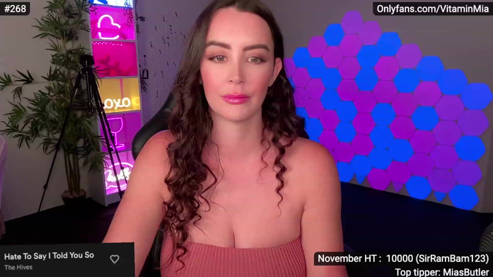 Gallery image thumbnail from MissAustralia's myfreecams stream on, 11/17/2022, 08:11 image 2 of 20