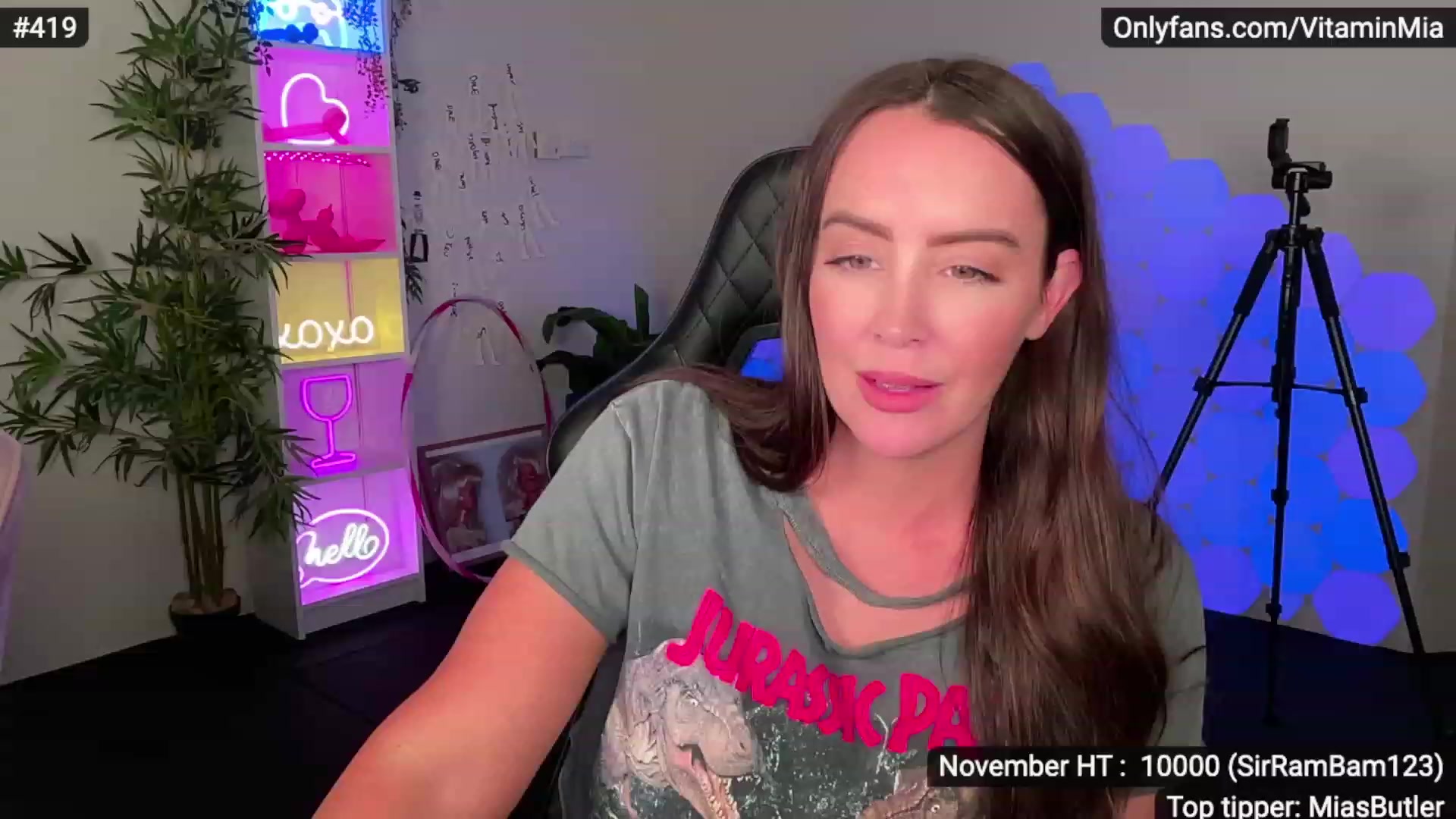 Gallery image thumbnail from MissAustralia's myfreecams stream on, 11/25/2022, 07:20 image 18 of 20