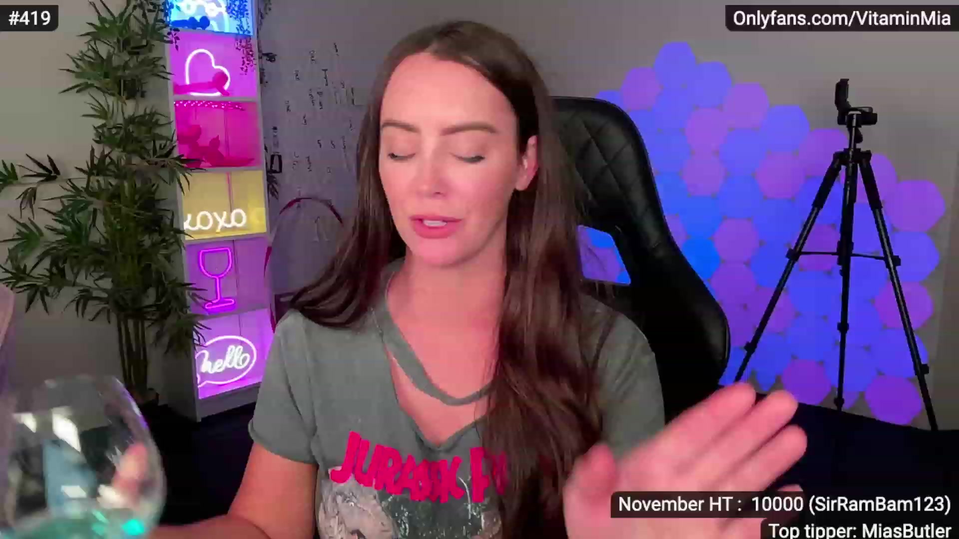 Gallery image thumbnail from MissAustralia's myfreecams stream on, 11/25/2022, 07:20 image 20 of 20