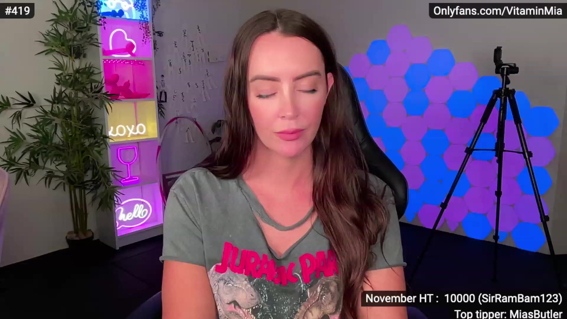 Gallery image thumbnail from MissAustralia's myfreecams stream on, 11/25/2022, 07:20 image 16 of 20
