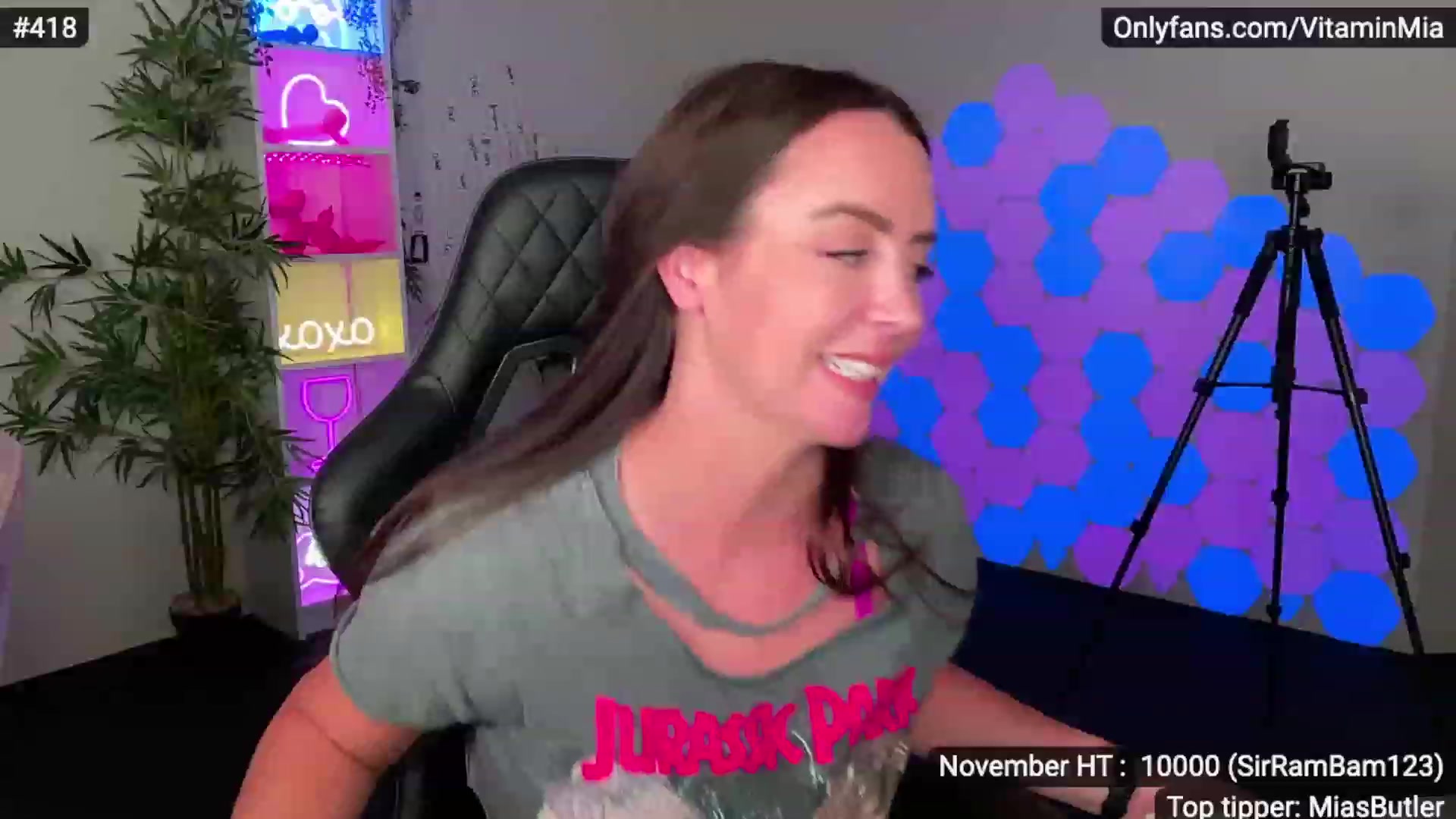 Gallery image thumbnail from MissAustralia's myfreecams stream on, 11/25/2022, 07:20 image 7 of 20