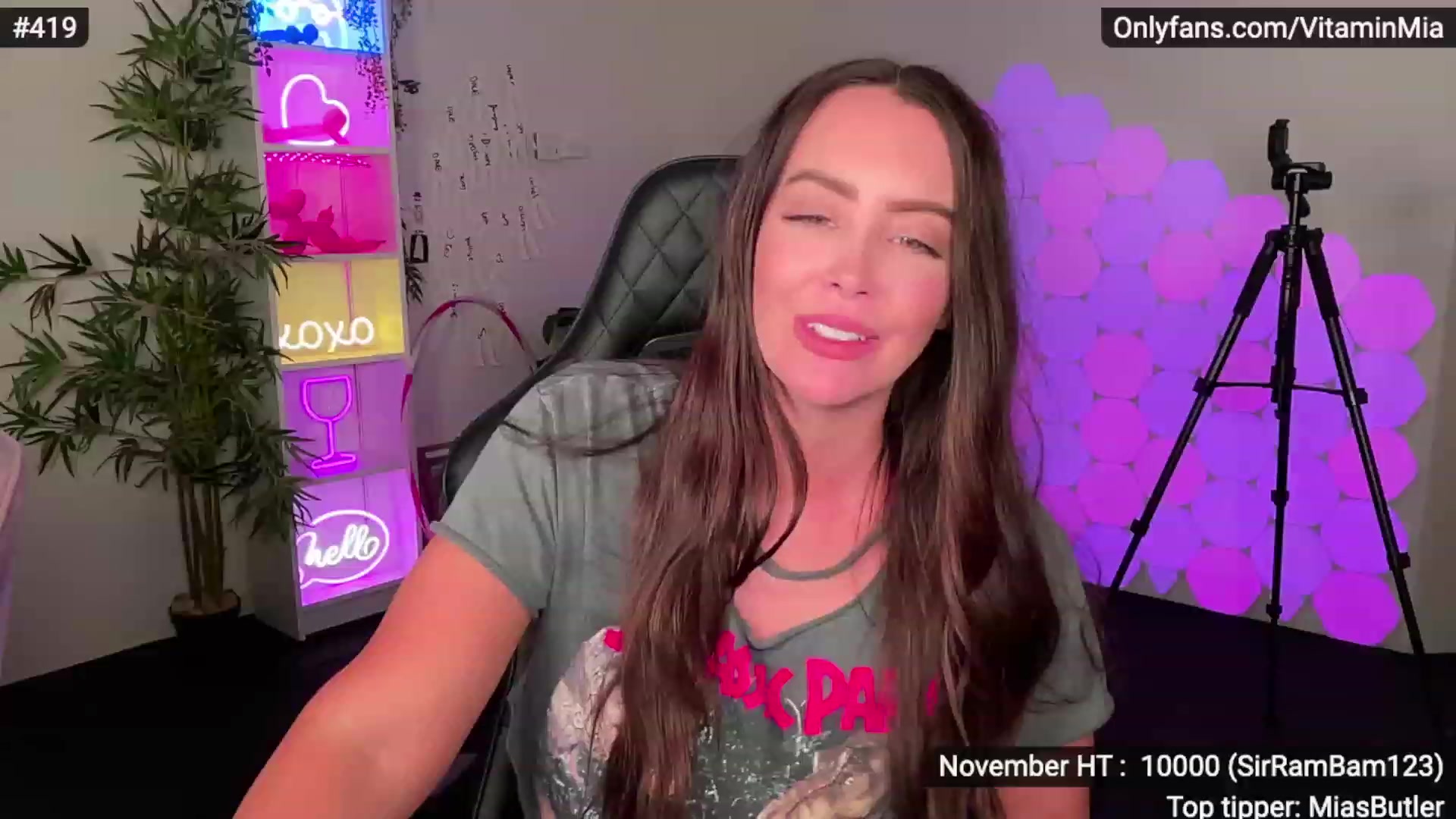 Gallery image thumbnail from MissAustralia's myfreecams stream on, 11/25/2022, 07:20 image 12 of 20