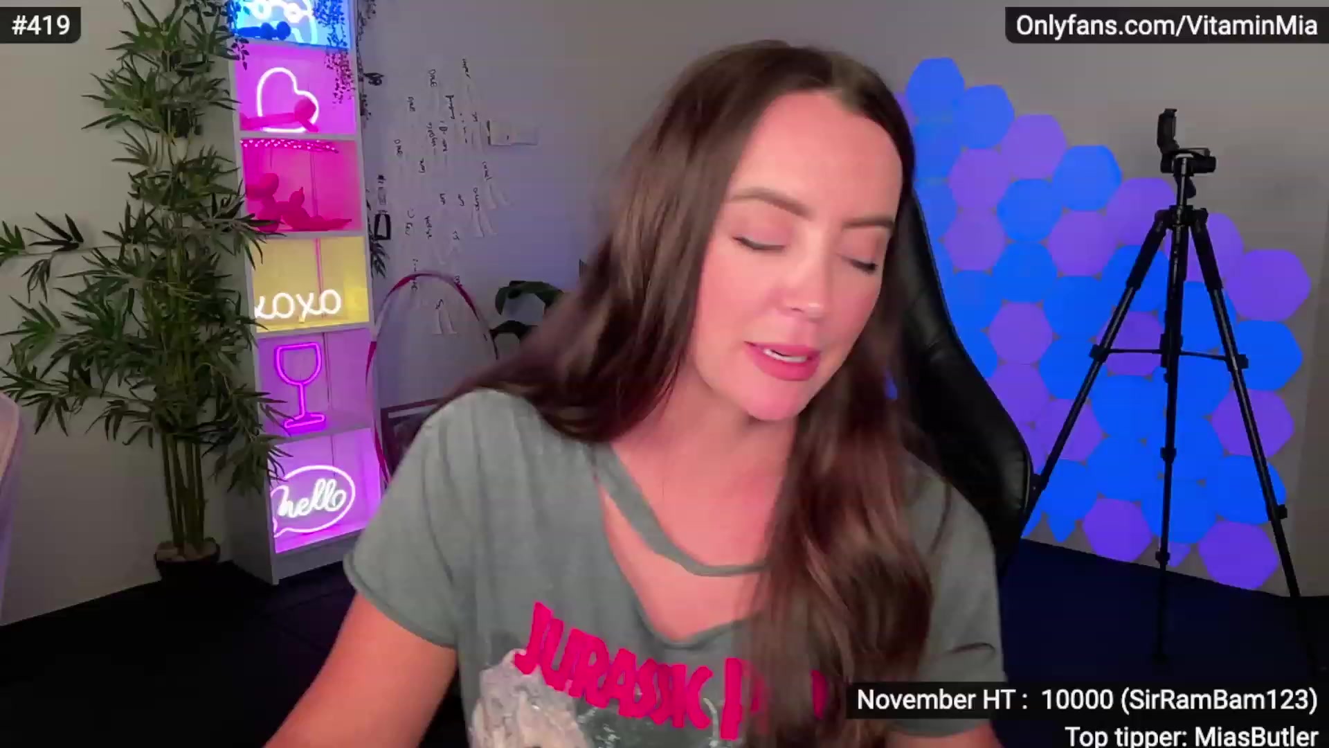 Gallery image thumbnail from MissAustralia's myfreecams stream on, 11/25/2022, 07:20 image 19 of 20