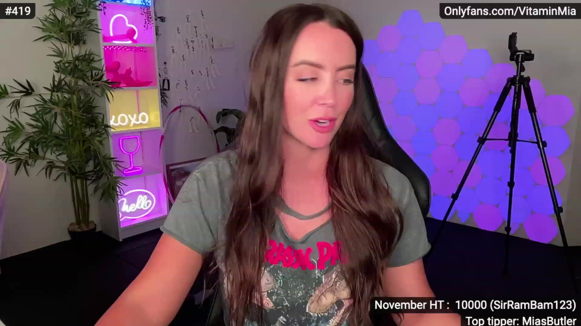 Gallery image thumbnail from MissAustralia's myfreecams stream on, 11/25/2022, 07:44 image 3 of 20