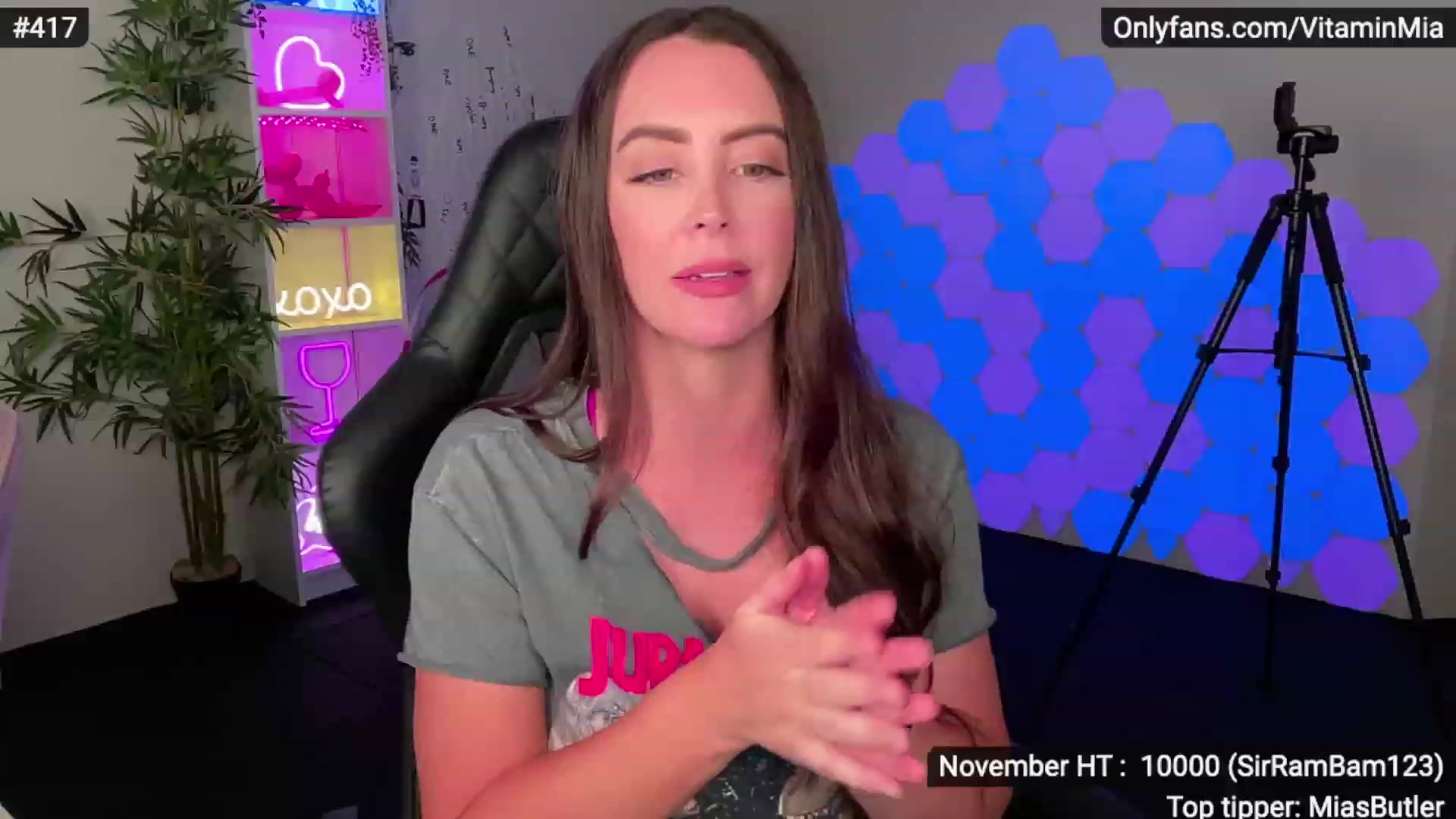 Gallery image thumbnail from MissAustralia's myfreecams stream on, 11/25/2022, 07:44 image 10 of 20