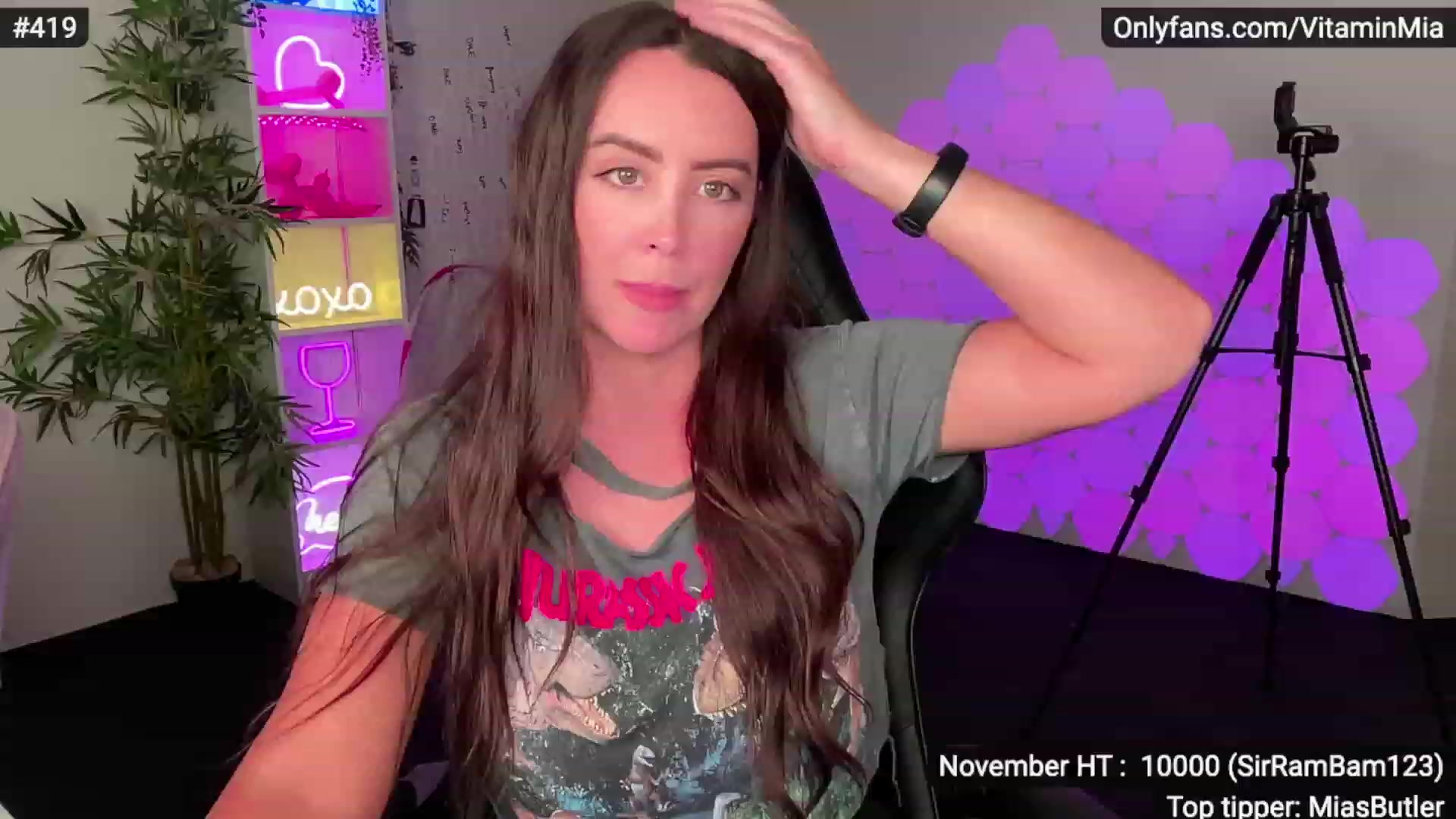 Gallery image thumbnail from MissAustralia's myfreecams stream on, 11/25/2022, 07:44 image 1 of 20