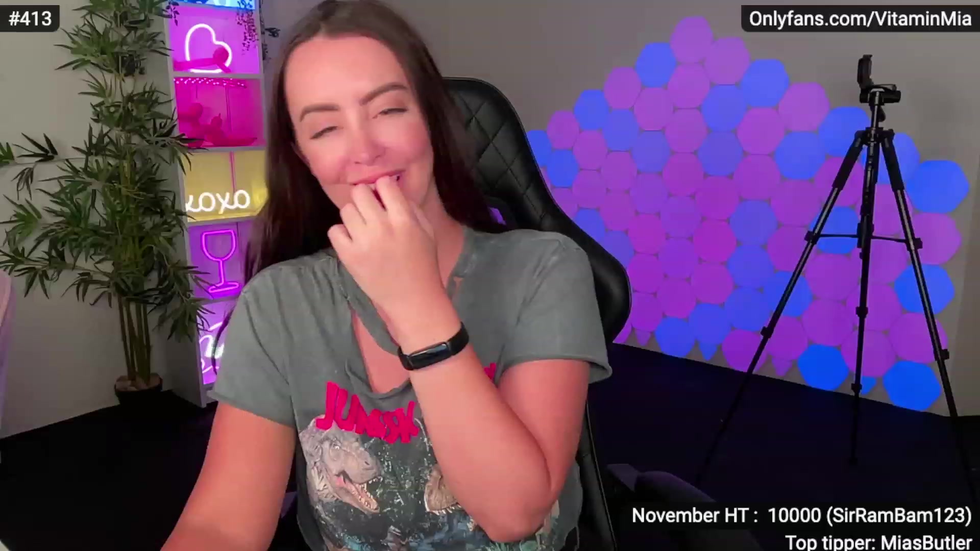 Gallery image thumbnail from MissAustralia's myfreecams stream on, 11/25/2022, 08:03 image 19 of 20