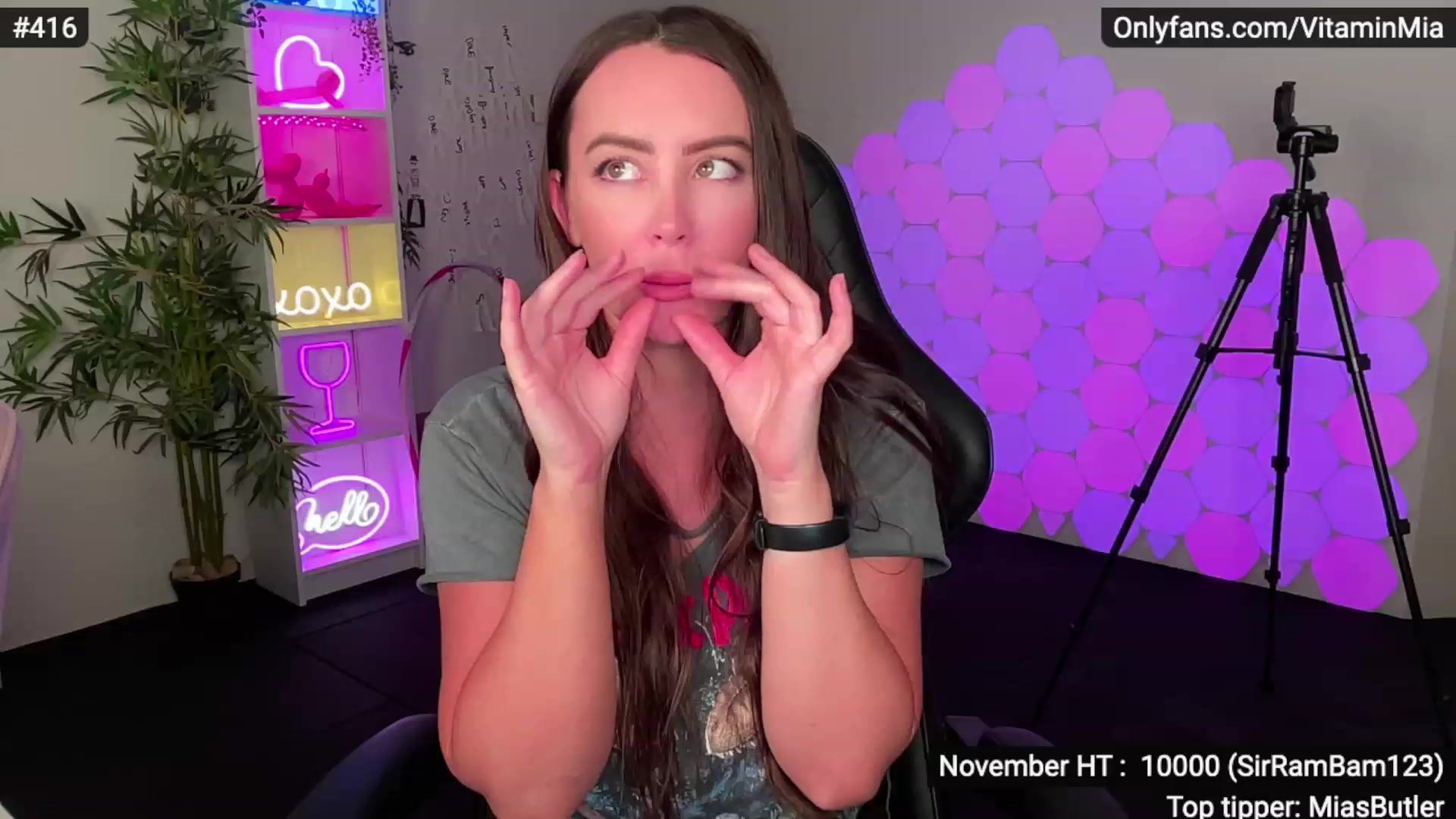 Gallery image thumbnail from MissAustralia's myfreecams stream on, 11/25/2022, 08:03 image 15 of 20