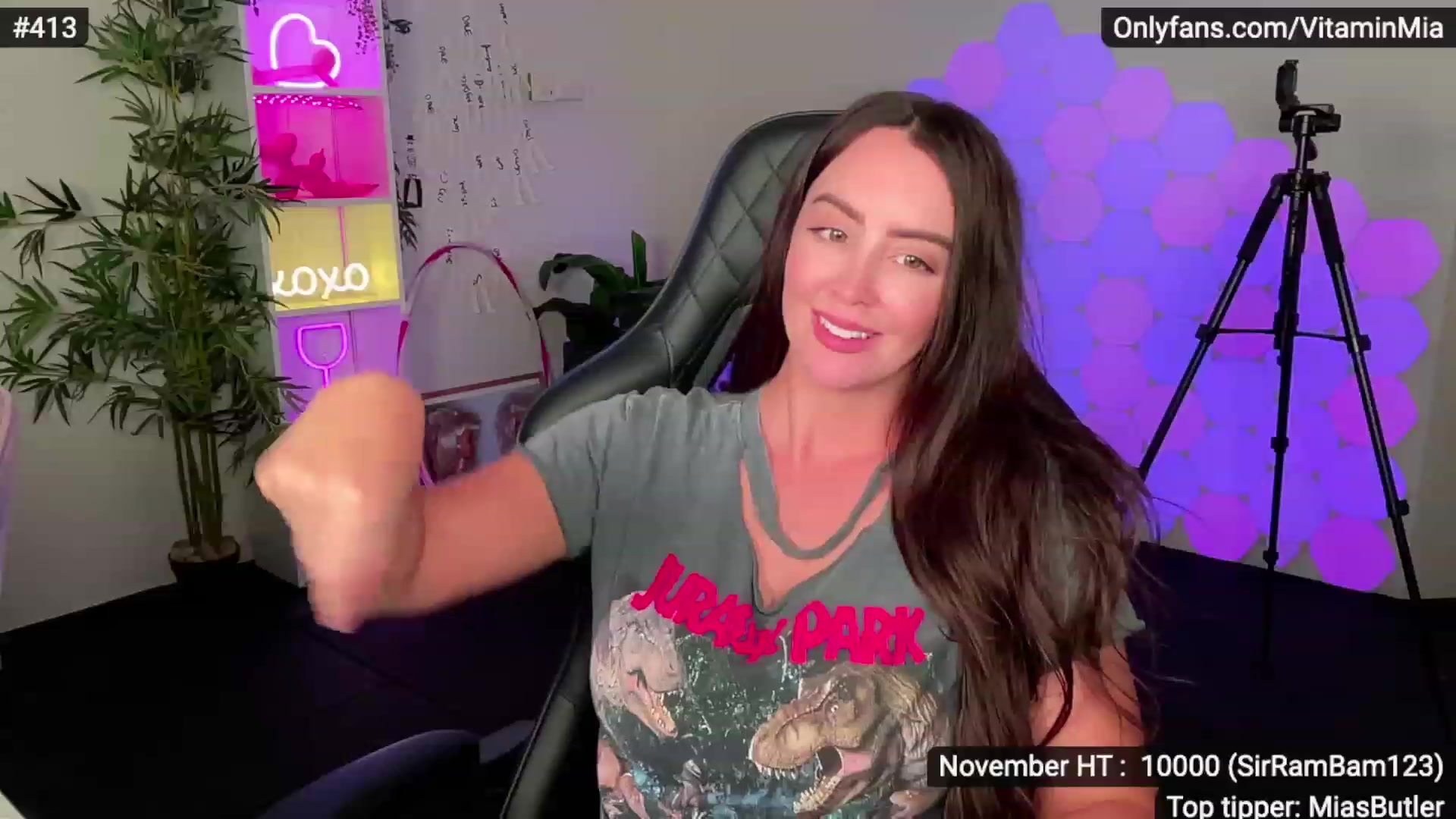 Gallery image thumbnail from MissAustralia's myfreecams stream on, 11/25/2022, 08:21 image 12 of 20