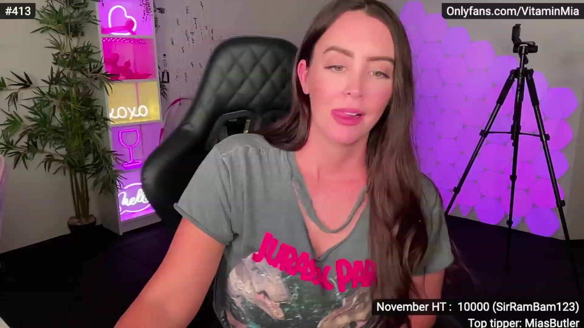 Gallery image thumbnail from MissAustralia's myfreecams stream on, 11/25/2022, 08:21 image 14 of 20