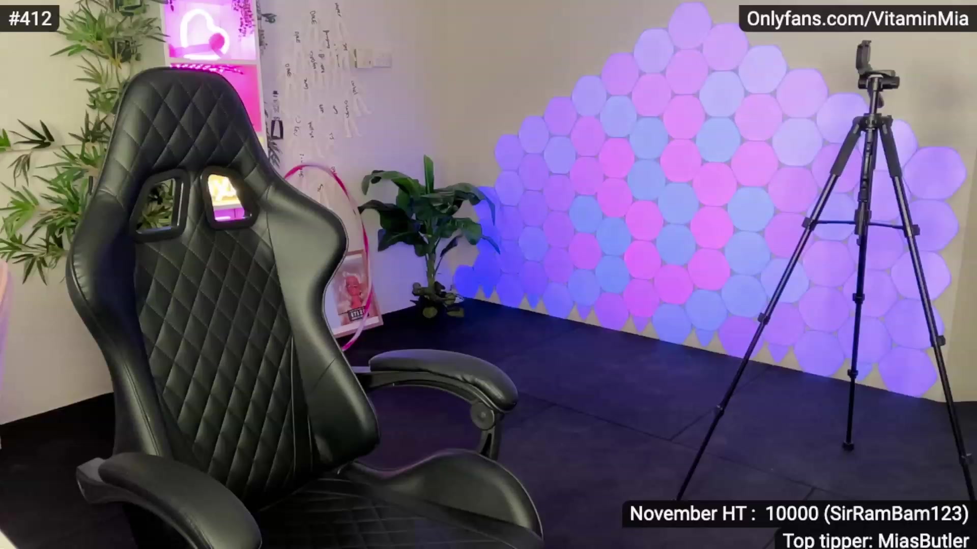 Gallery image thumbnail from MissAustralia's myfreecams stream on, 11/25/2022, 08:41 image 2 of 20