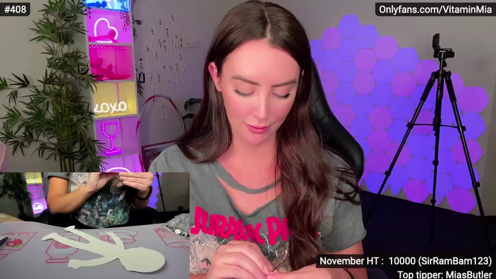 Gallery image thumbnail from MissAustralia's myfreecams stream on, 11/25/2022, 08:41 image 14 of 20