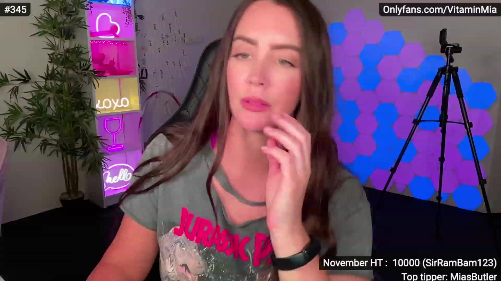 Gallery image thumbnail from MissAustralia's myfreecams stream on, 11/25/2022, 09:06 image 17 of 20