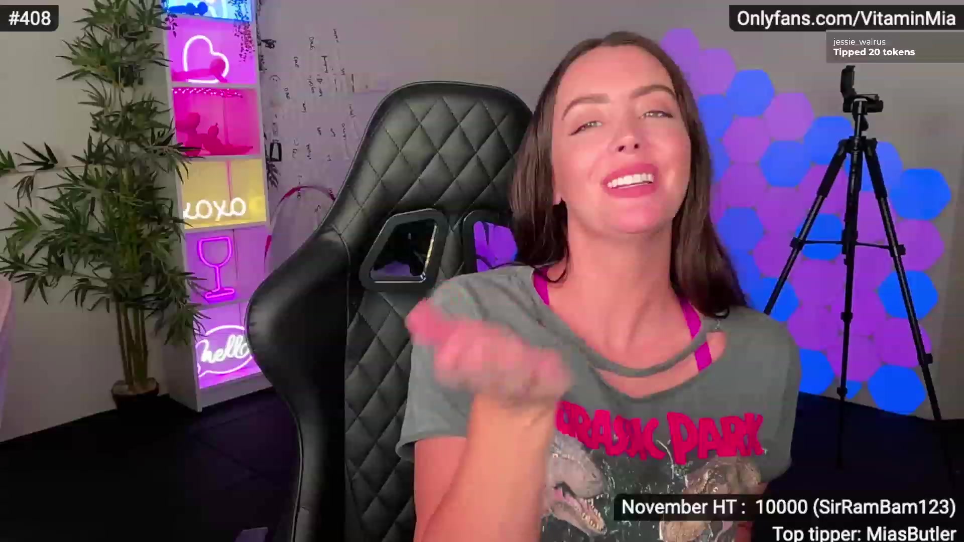 Gallery image thumbnail from MissAustralia's myfreecams stream on, 11/25/2022, 09:06 image 4 of 20