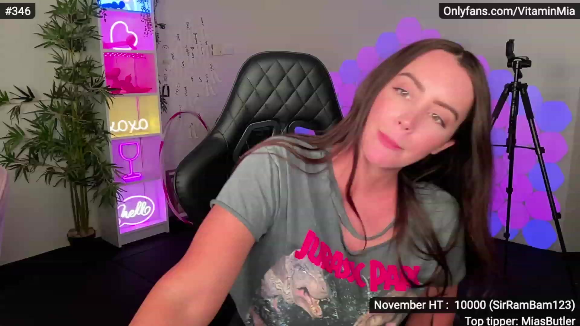 Gallery image thumbnail from MissAustralia's myfreecams stream on, 11/25/2022, 09:06 image 8 of 20