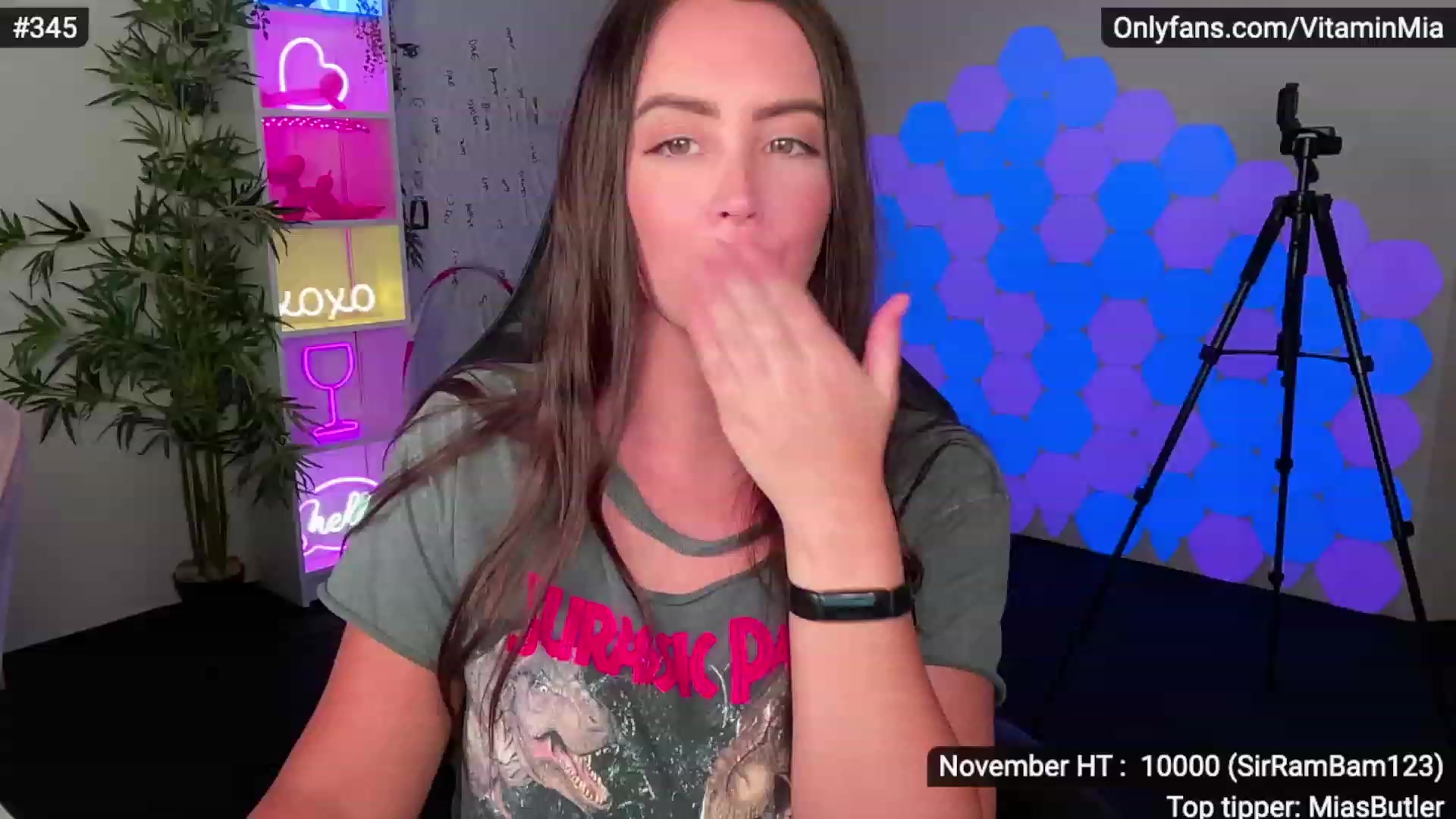 Gallery image thumbnail from MissAustralia's myfreecams stream on, 11/25/2022, 09:06 image 20 of 20