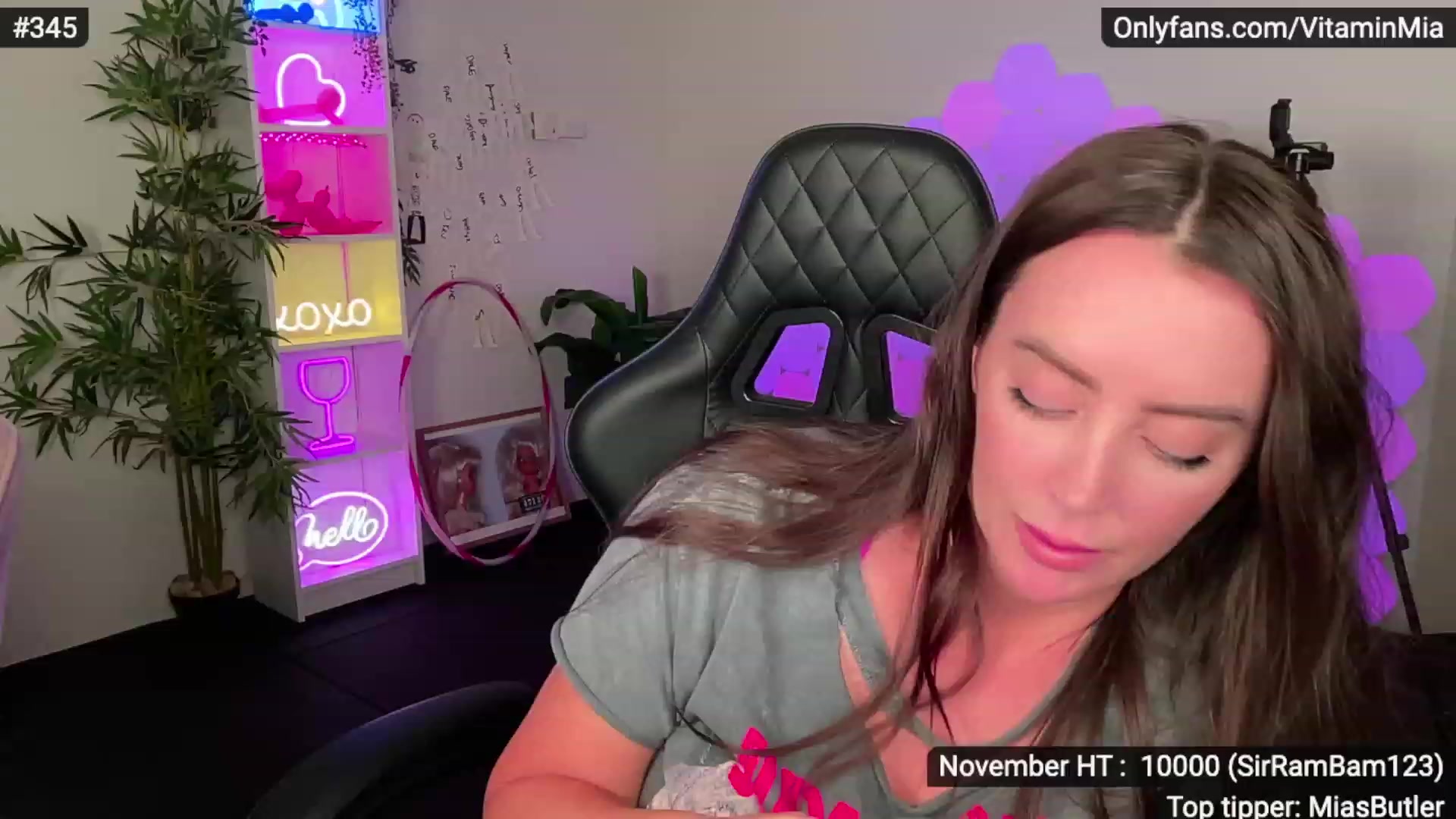 Gallery image thumbnail from MissAustralia's myfreecams stream on, 11/25/2022, 09:06 image 14 of 20