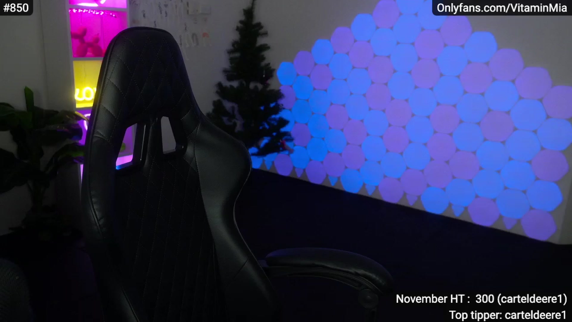 Gallery image thumbnail from MissAustralia's myfreecams stream on, 12/02/2022, 08:08 image 8 of 20