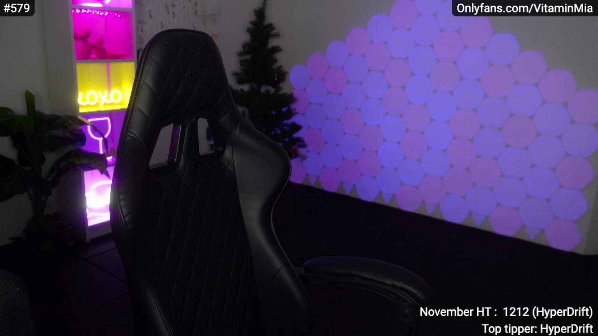 Gallery image thumbnail from MissAustralia's myfreecams stream on, 12/02/2022, 08:08 image 15 of 20