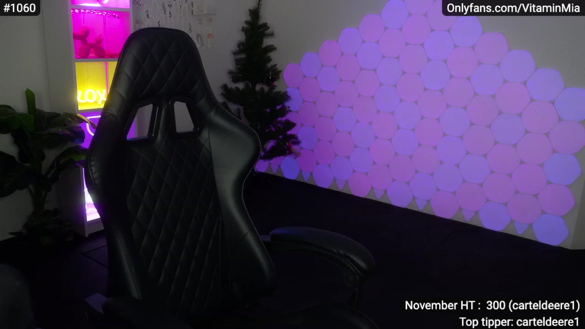 Gallery image thumbnail from MissAustralia's myfreecams stream on, 12/02/2022, 08:08 image 1 of 20