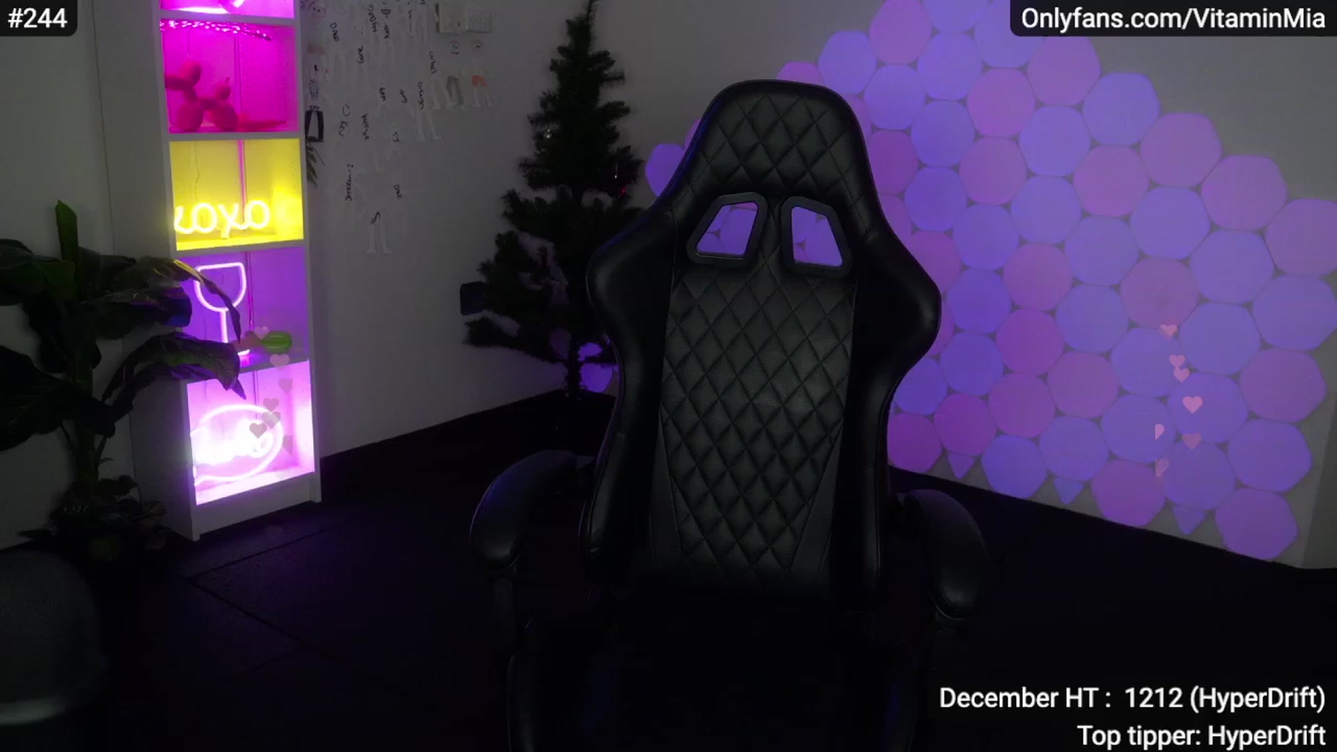 Gallery image thumbnail from MissAustralia's myfreecams stream on, 12/02/2022, 08:23 image 18 of 20