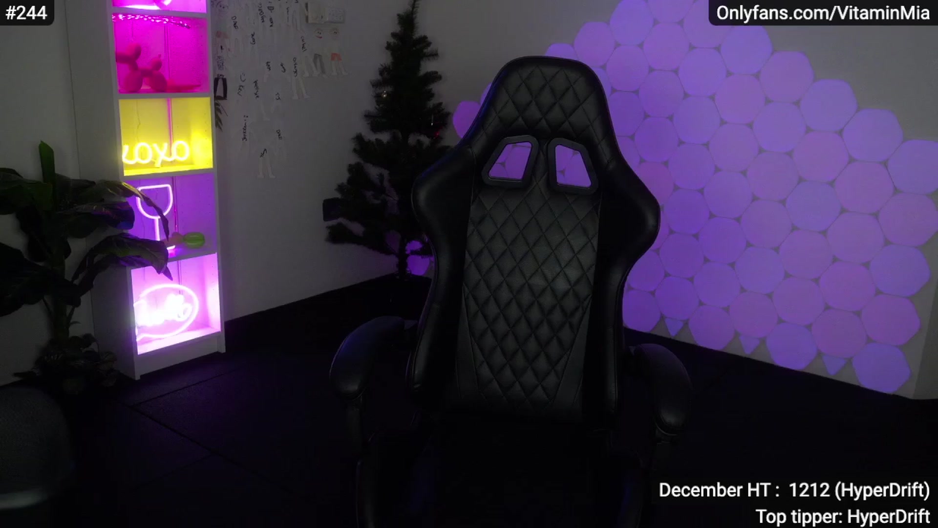 Gallery image thumbnail from MissAustralia's myfreecams stream on, 12/02/2022, 08:23 image 19 of 20