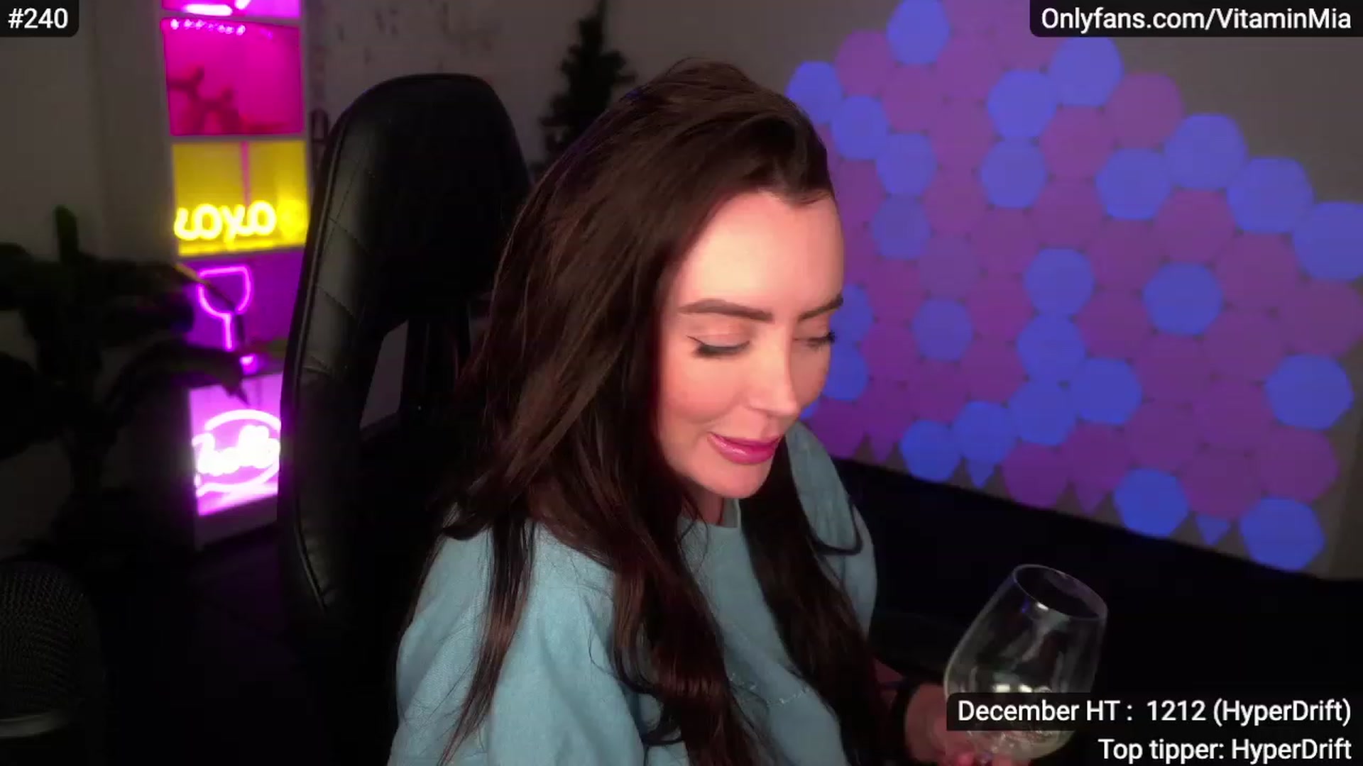 Gallery image thumbnail from MissAustralia's myfreecams stream on, 12/02/2022, 08:37 image 4 of 20