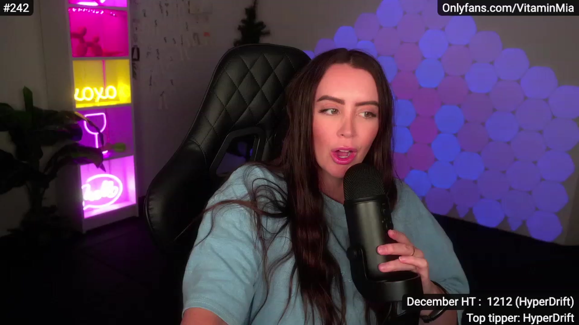 Gallery image thumbnail from MissAustralia's myfreecams stream on, 12/02/2022, 08:37 image 20 of 20