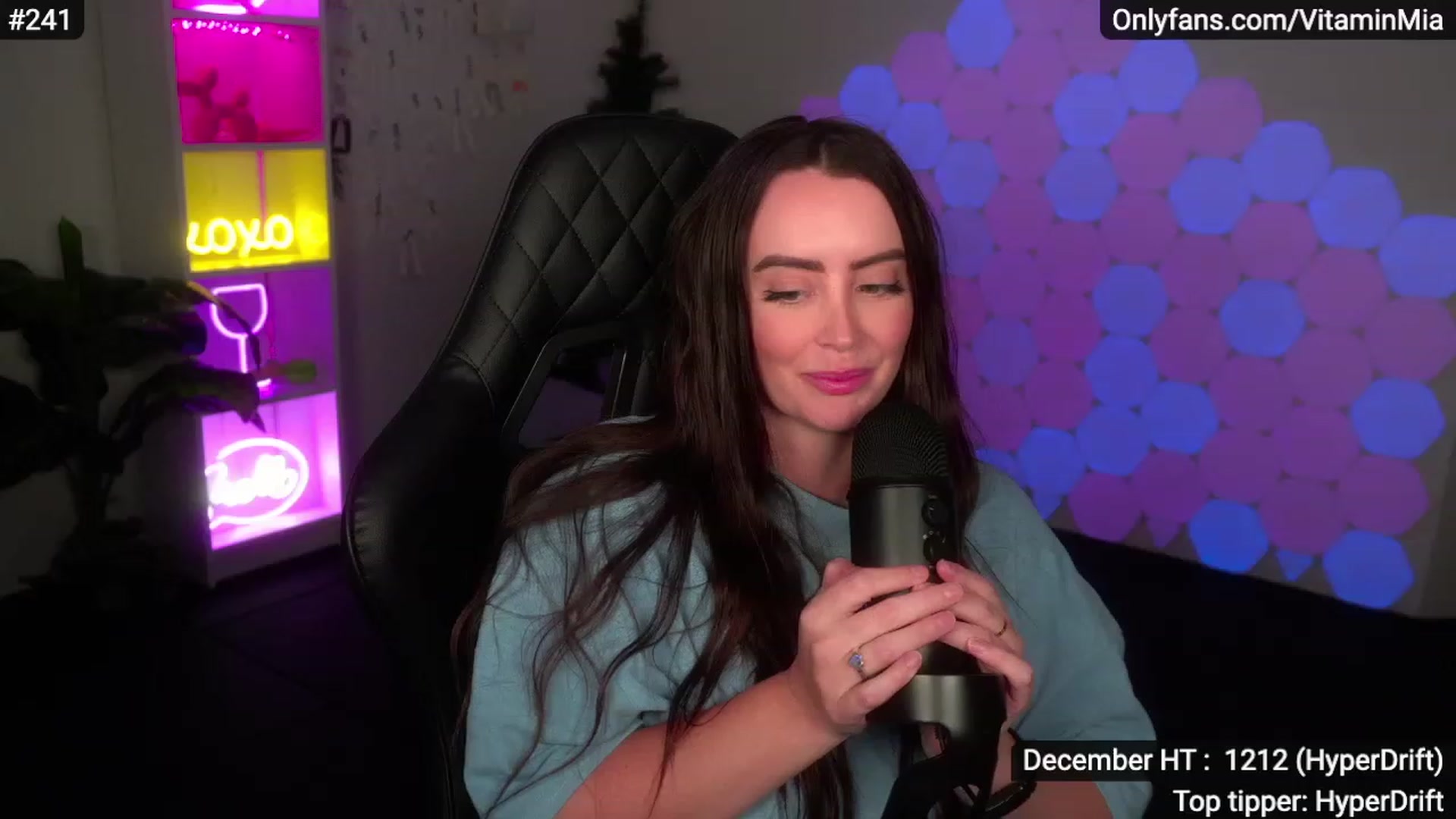Gallery image thumbnail from MissAustralia's myfreecams stream on, 12/02/2022, 08:37 image 18 of 20