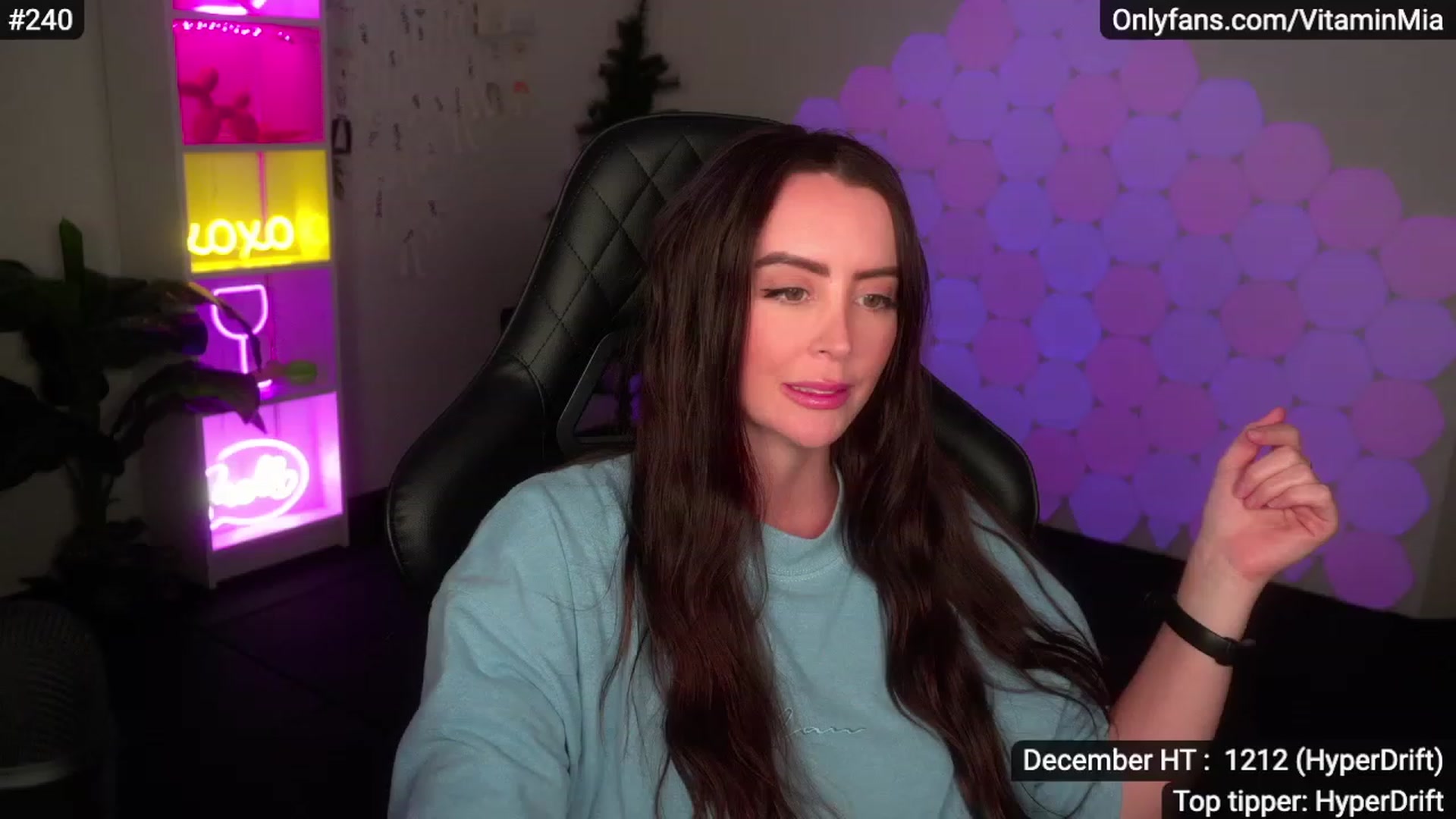 Gallery image thumbnail from MissAustralia's myfreecams stream on, 12/02/2022, 08:37 image 10 of 20