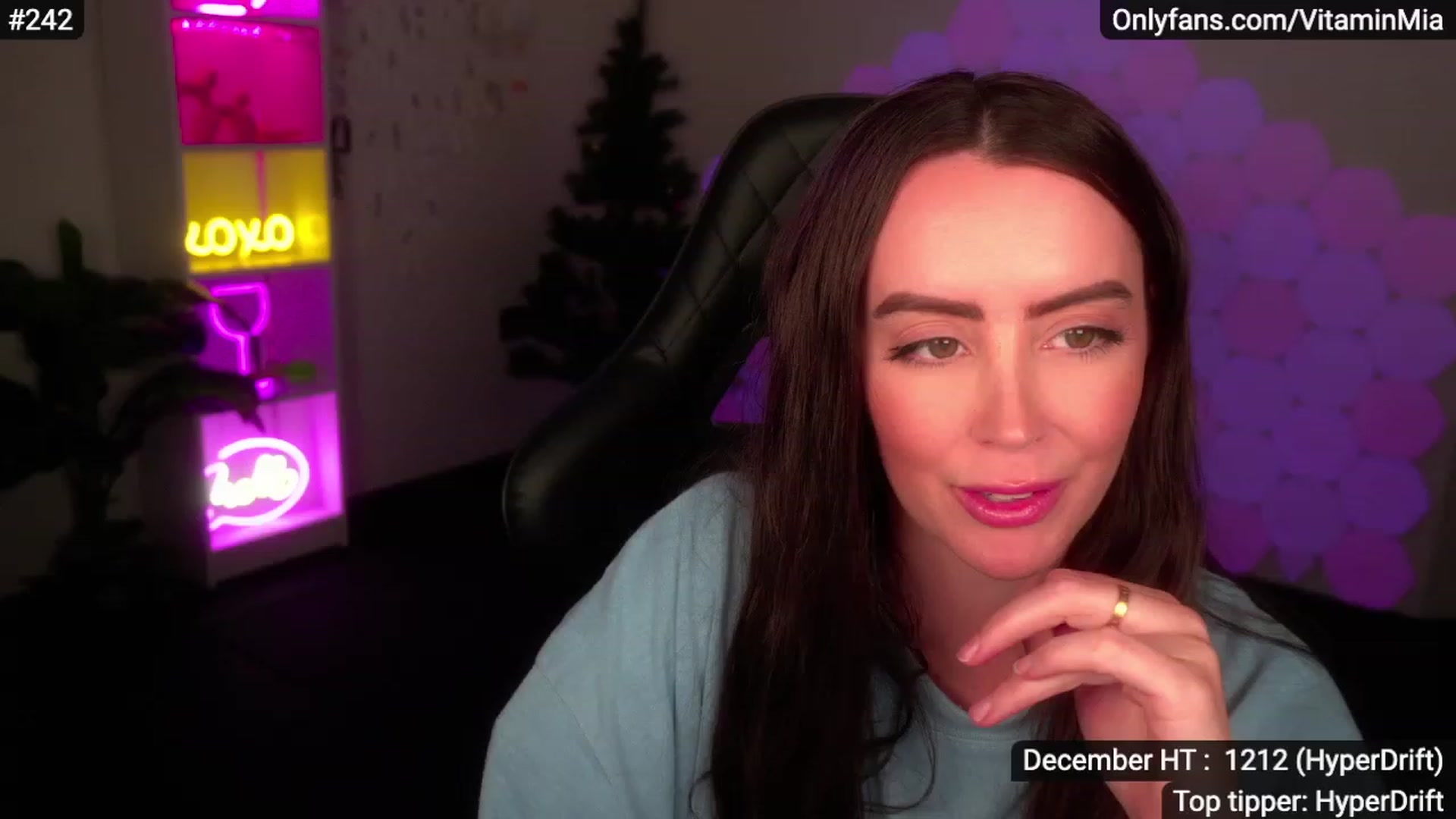 Gallery image thumbnail from MissAustralia's myfreecams stream on, 12/02/2022, 09:42 image 3 of 20