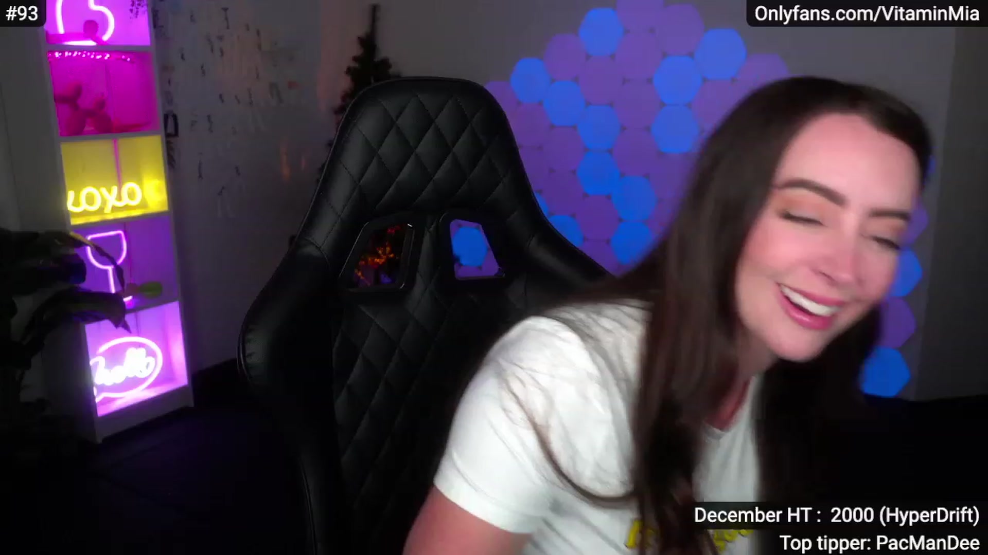 Gallery image thumbnail from MissAustralia's myfreecams stream on, 12/04/2022, 07:14 image 16 of 20