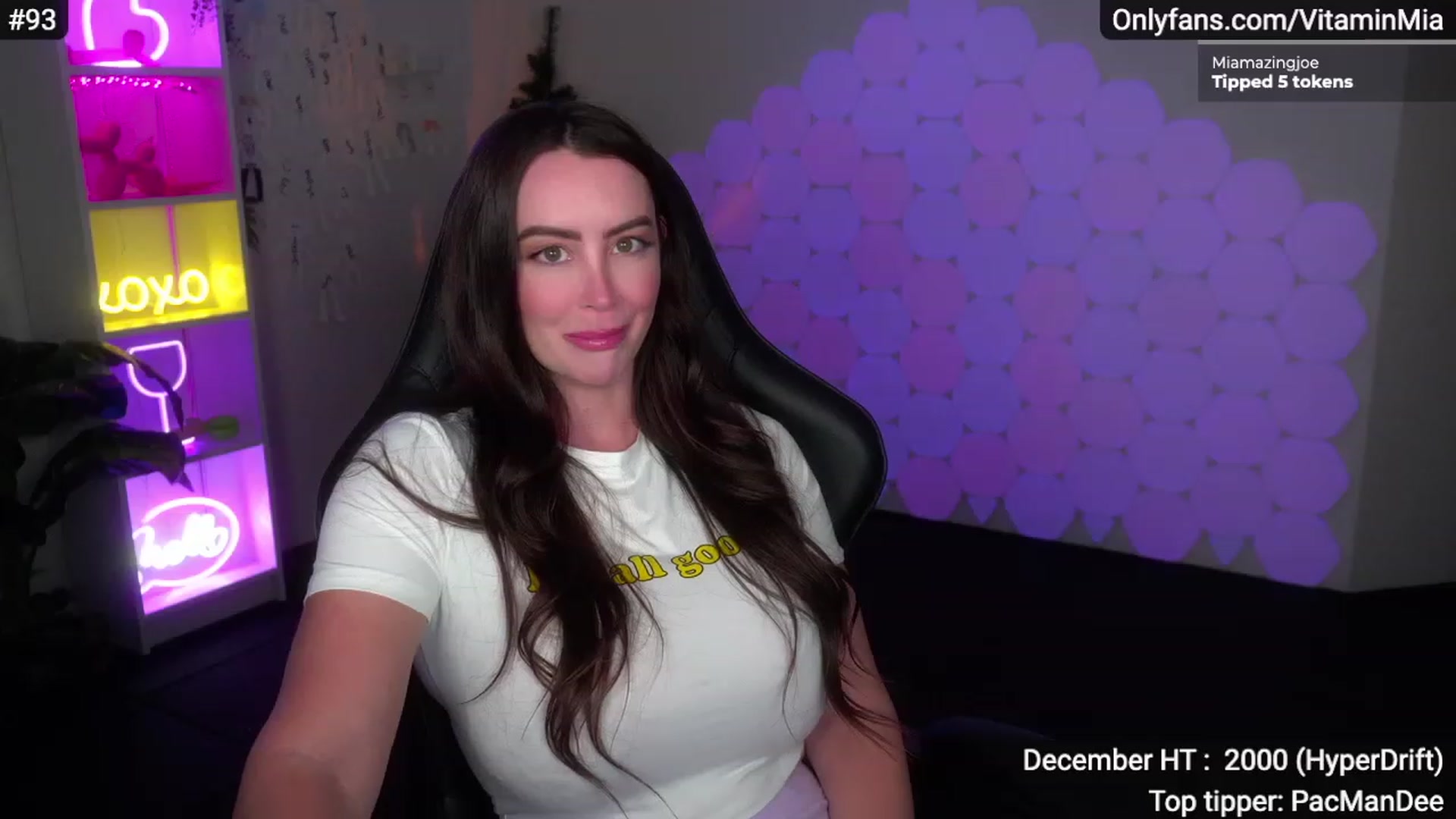 Gallery image thumbnail from MissAustralia's myfreecams stream on, 12/04/2022, 07:14 image 14 of 20