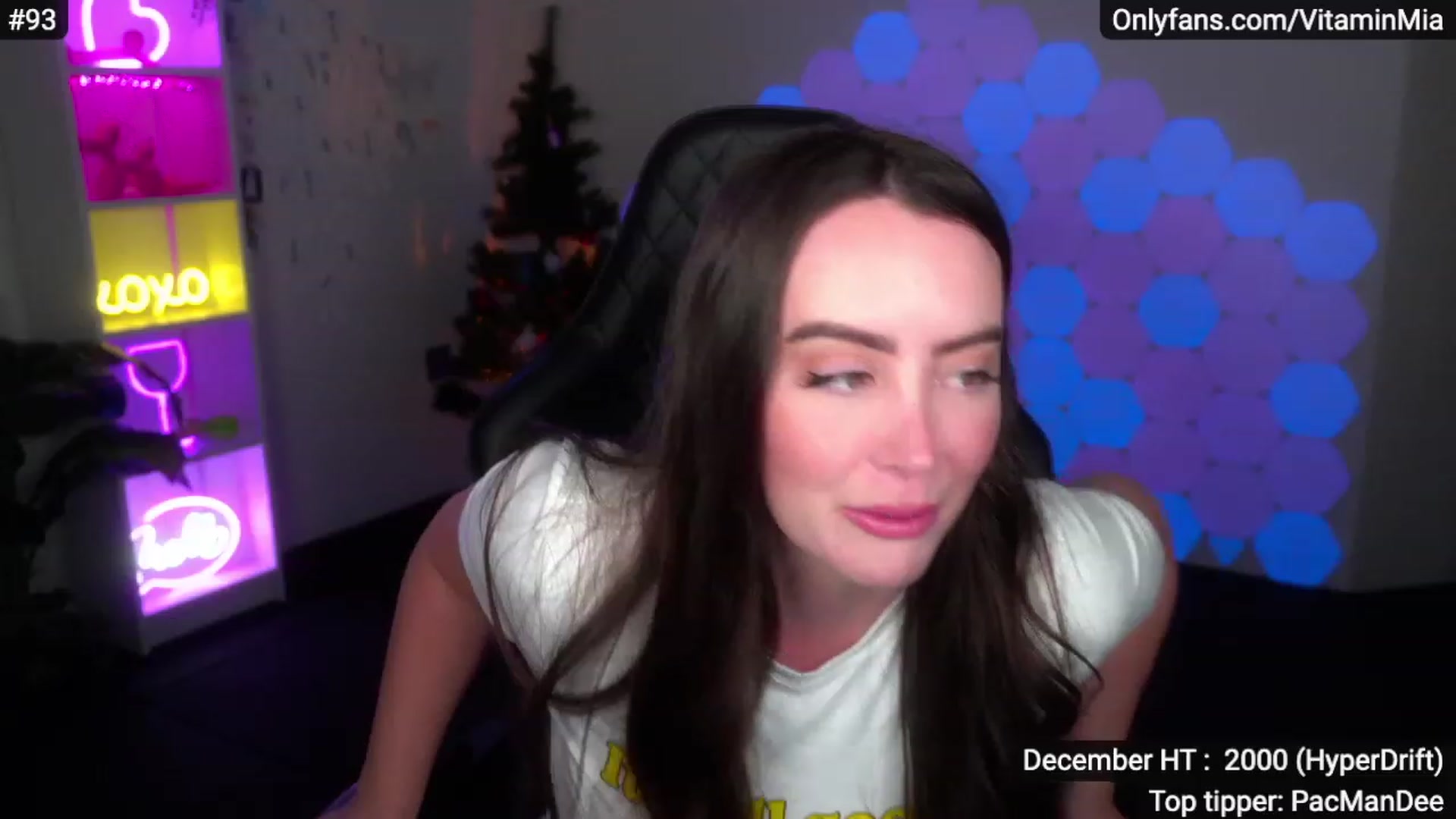 Gallery image thumbnail from MissAustralia's myfreecams stream on, 12/04/2022, 07:14 image 13 of 20