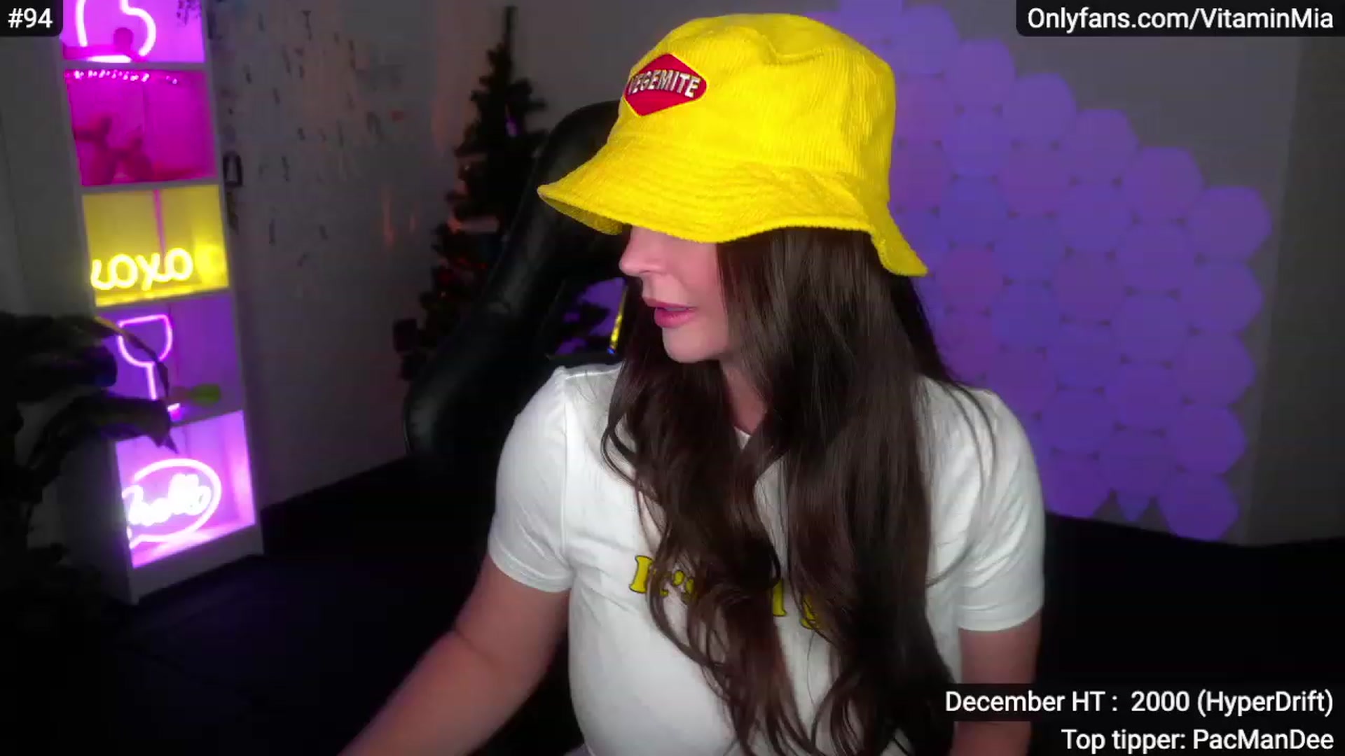 Gallery image thumbnail from MissAustralia's myfreecams stream on, 12/04/2022, 07:14 image 4 of 20