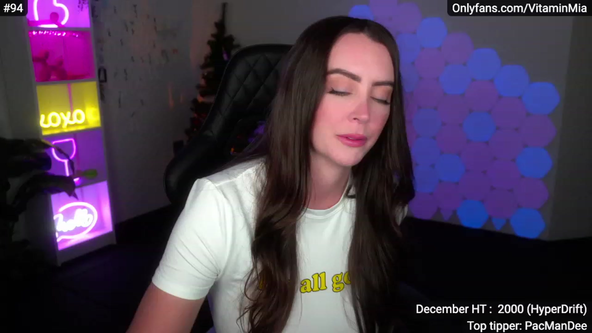 Gallery image thumbnail from MissAustralia's myfreecams stream on, 12/04/2022, 07:14 image 9 of 20