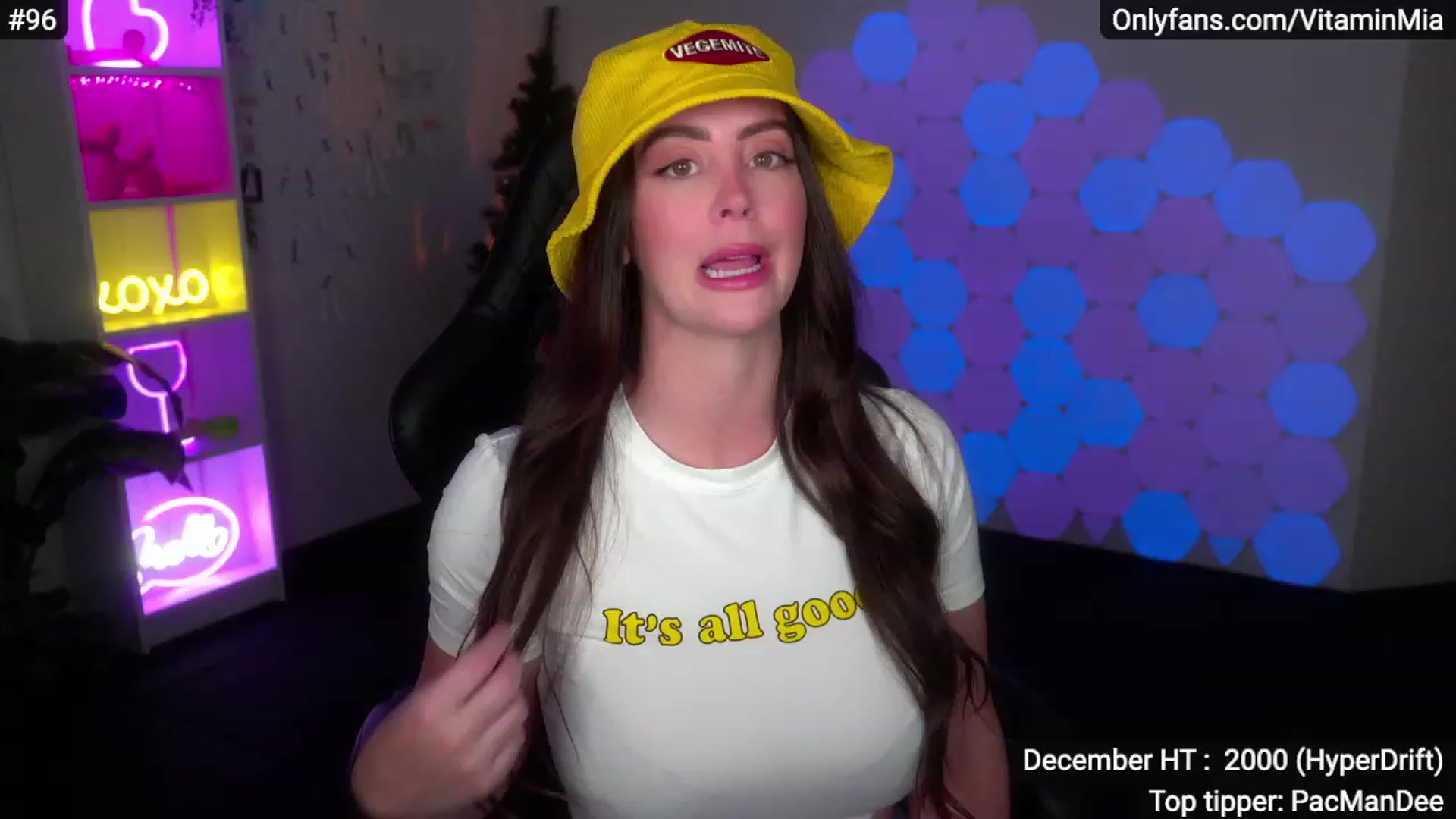Gallery image thumbnail from MissAustralia's myfreecams stream on, 12/04/2022, 07:14 image 3 of 20