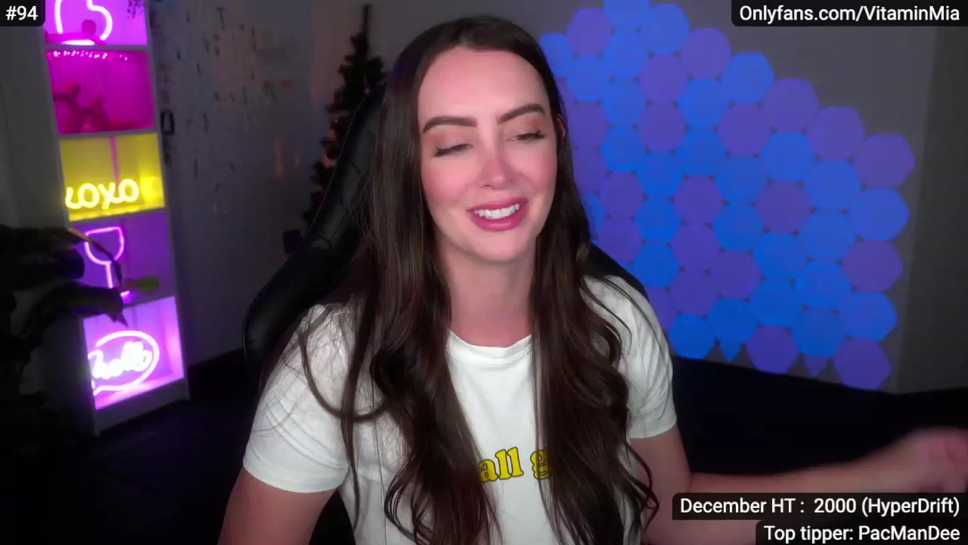 Gallery image thumbnail from MissAustralia's myfreecams stream on, 12/04/2022, 07:14 image 11 of 20