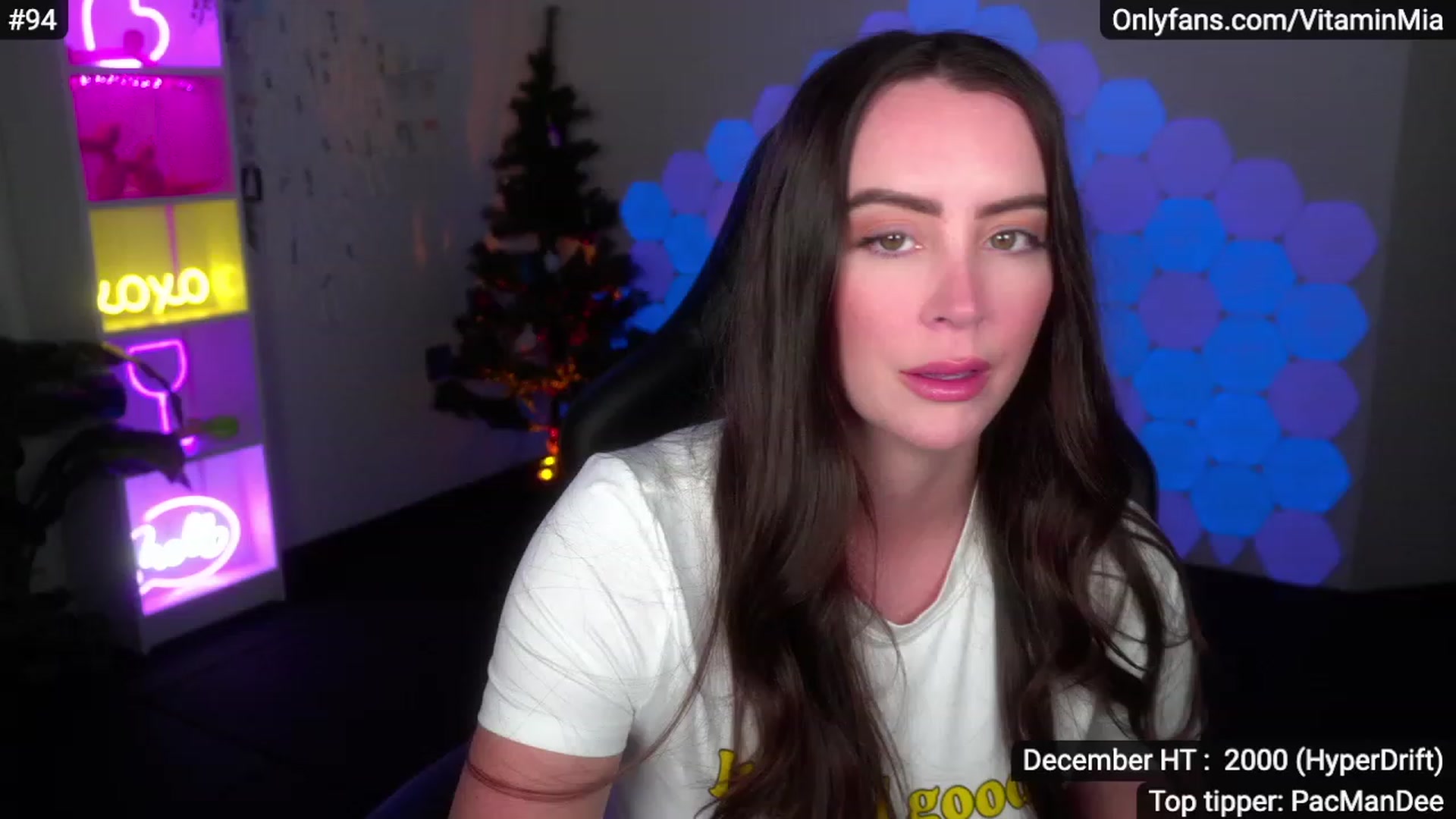 Gallery image thumbnail from MissAustralia's myfreecams stream on, 12/04/2022, 07:27 image 6 of 20