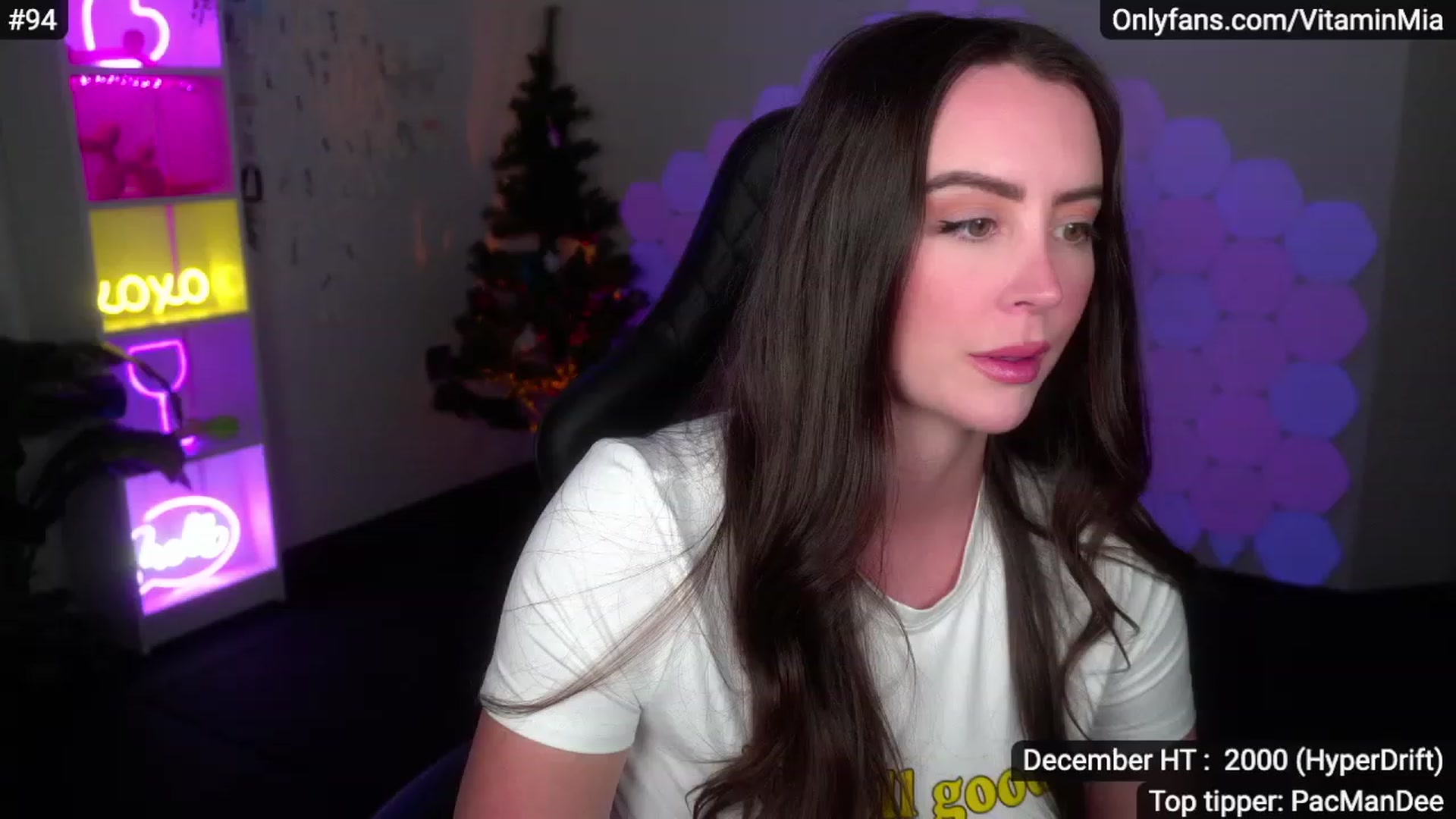 Gallery image thumbnail from MissAustralia's myfreecams stream on, 12/04/2022, 07:27 image 5 of 20