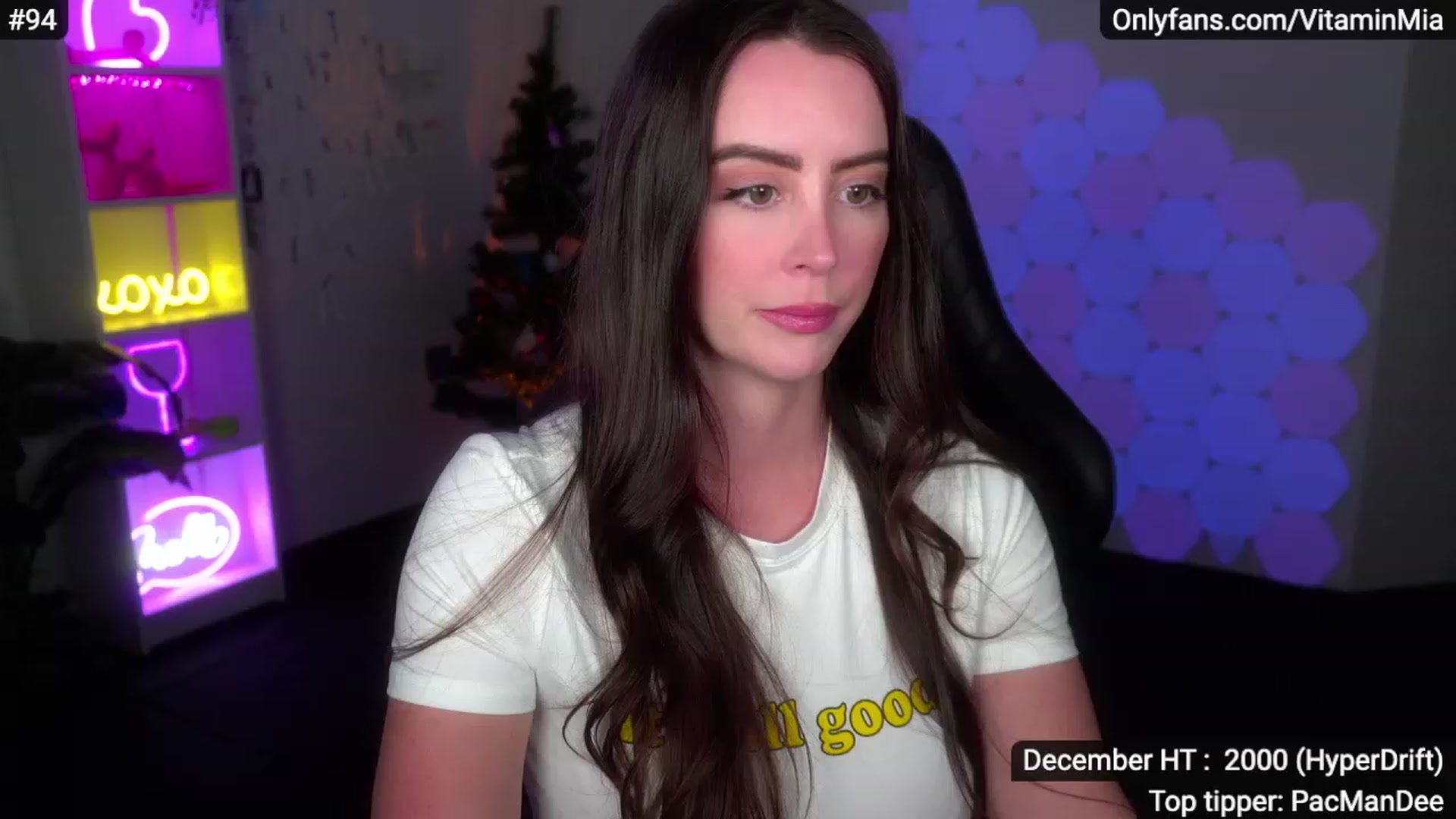 Gallery image thumbnail from MissAustralia's myfreecams stream on, 12/04/2022, 07:27 image 4 of 20